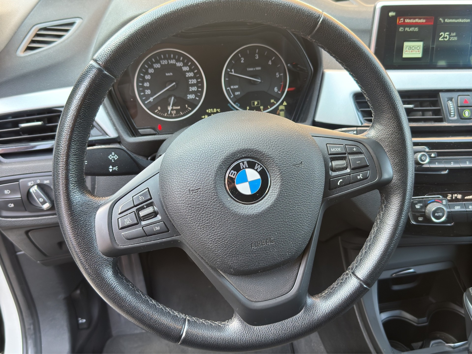 BMW X1 xDrive 18d (CH) AHK-image-14