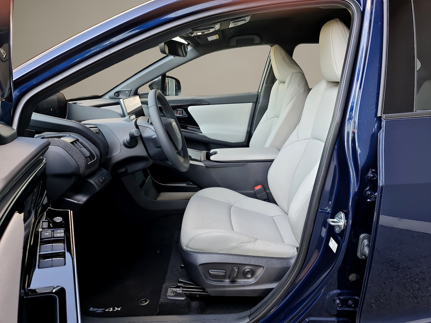 TOYOTA bZ4X Premium AWD-image-9