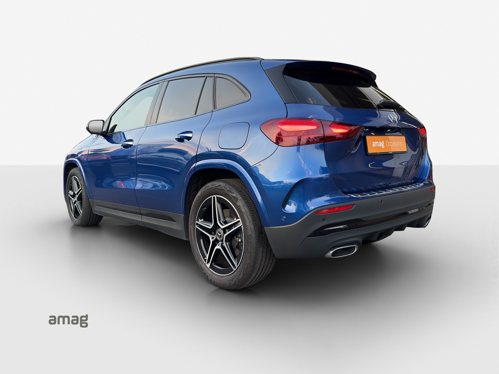 MERCEDES-BENZ GLA 220 4Matic 8G-DCT-image-2