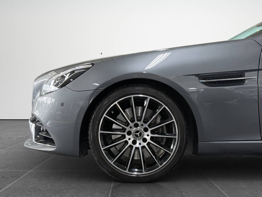 MERCEDES-BENZ SLC 300-image-15