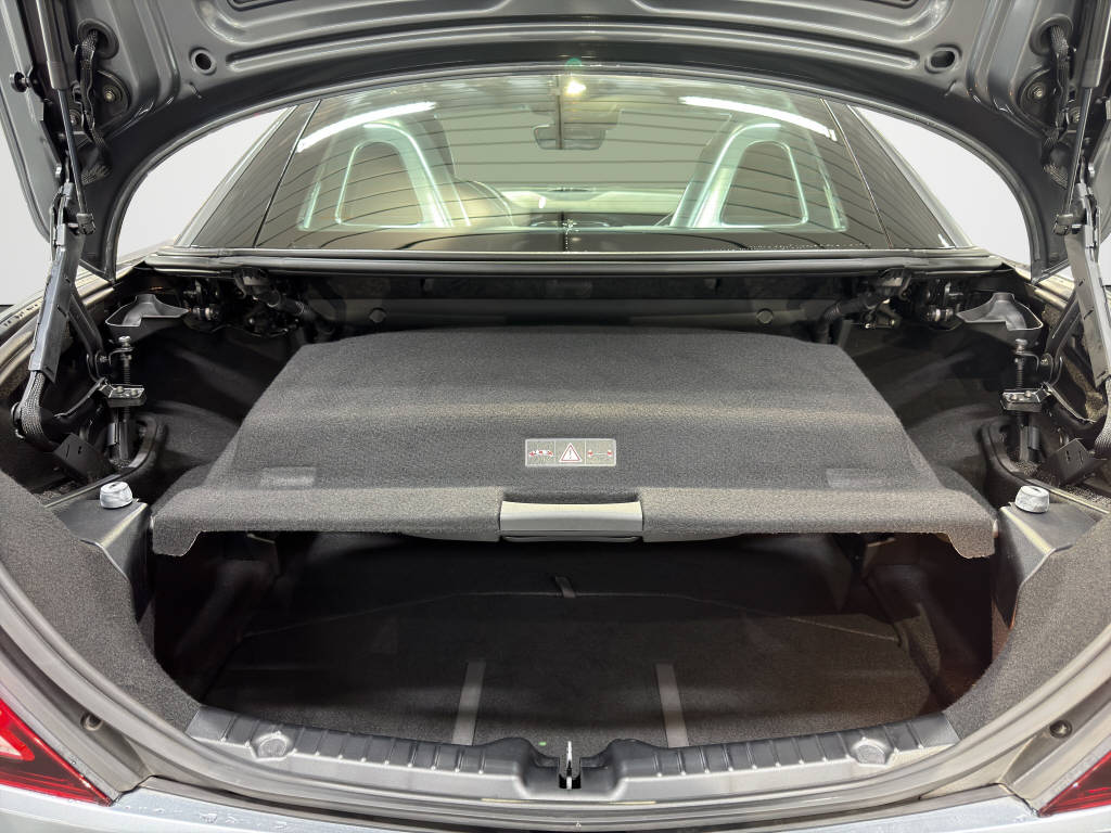 MERCEDES-BENZ SLC 300-image-14
