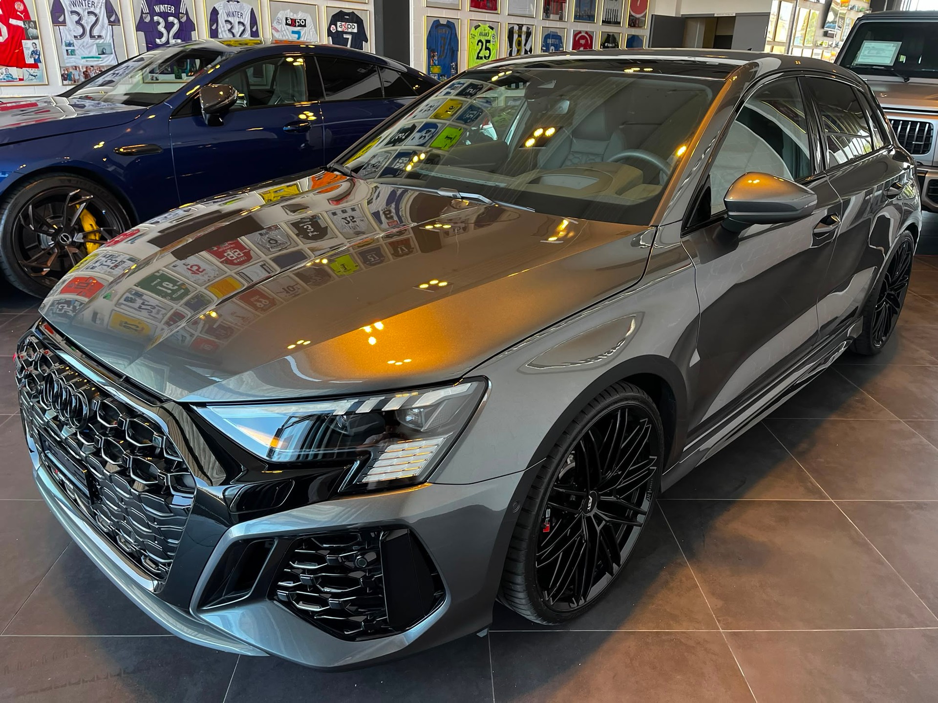 AUDI RS3 Sportback 2.5 TSI quattro S-tronic-image-3