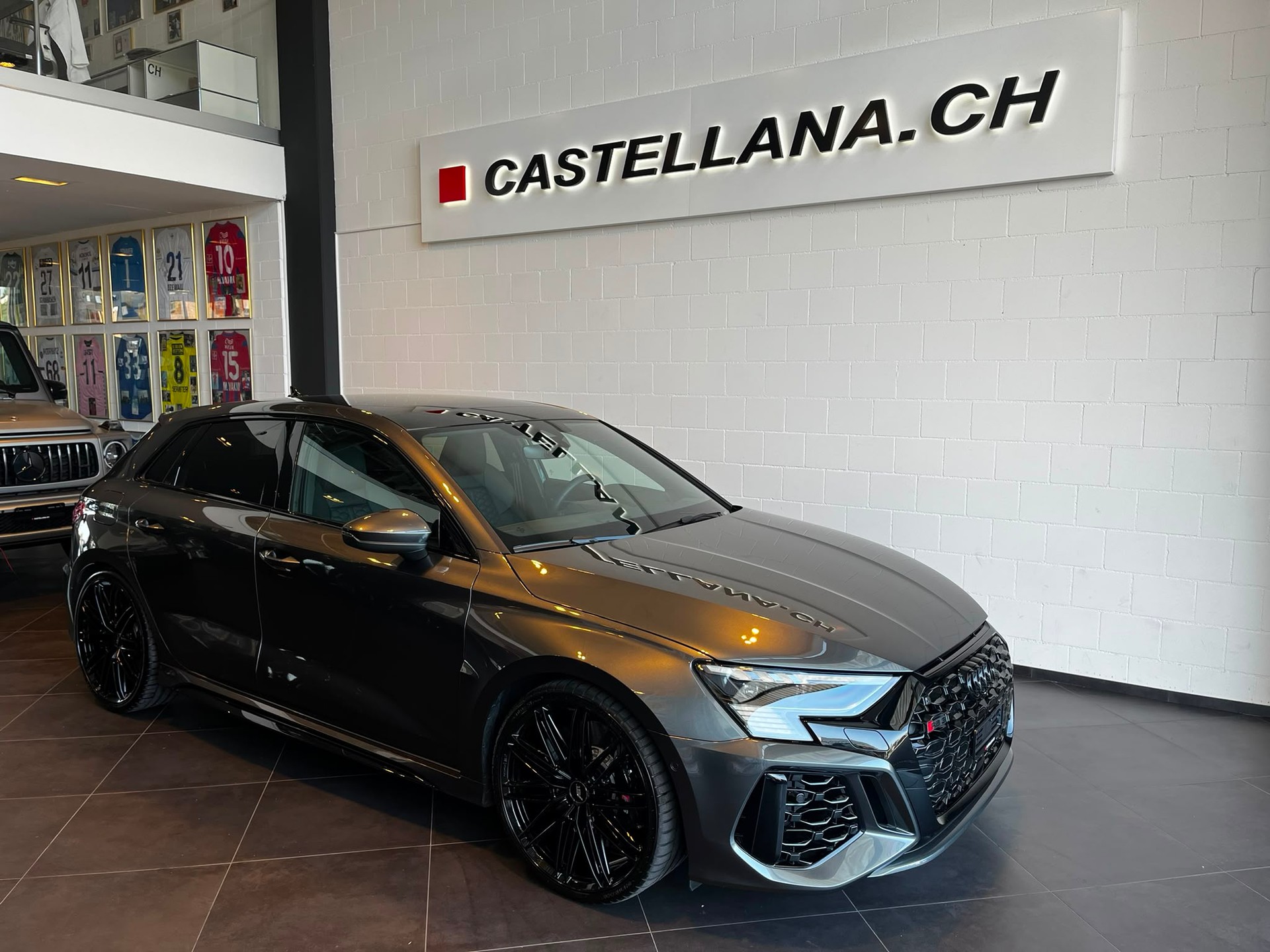 AUDI RS3 Sportback 2.5 TSI quattro S-tronic-image-0