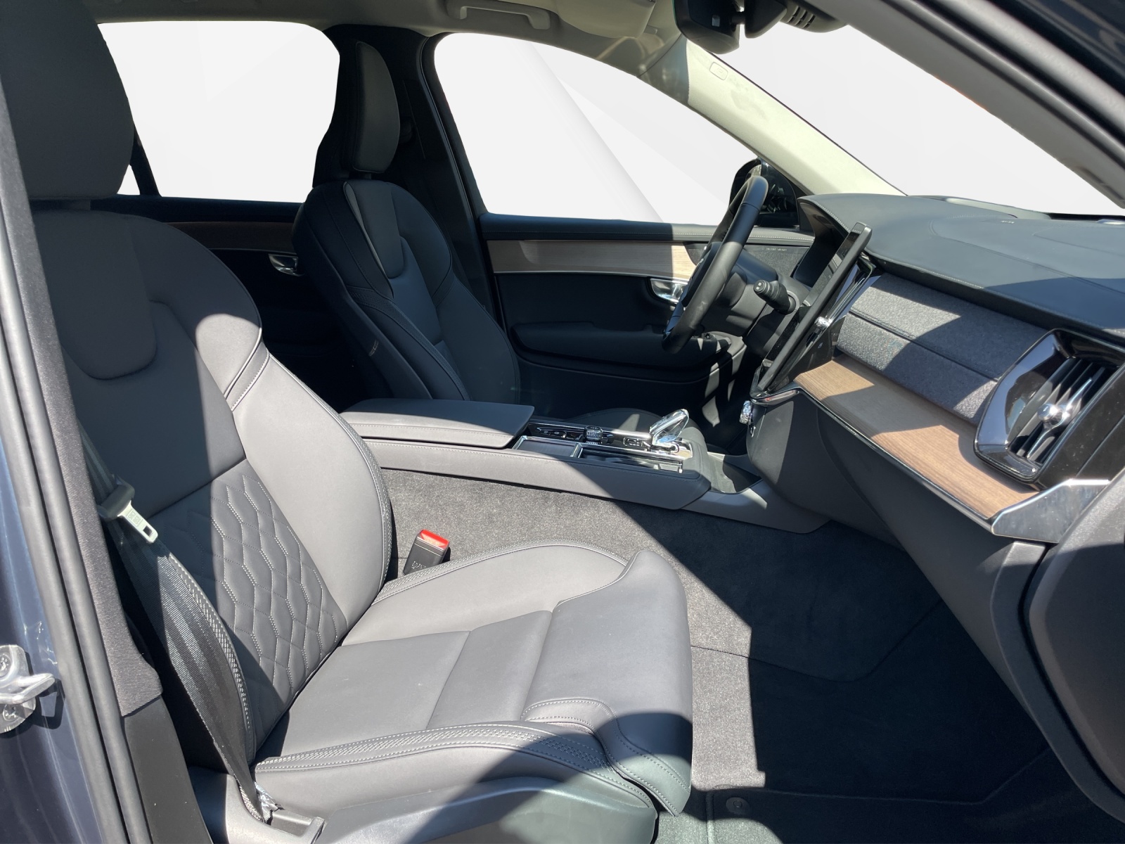VOLVO XC90 2.0 T8 TE Plus Dark eAWD-image-17