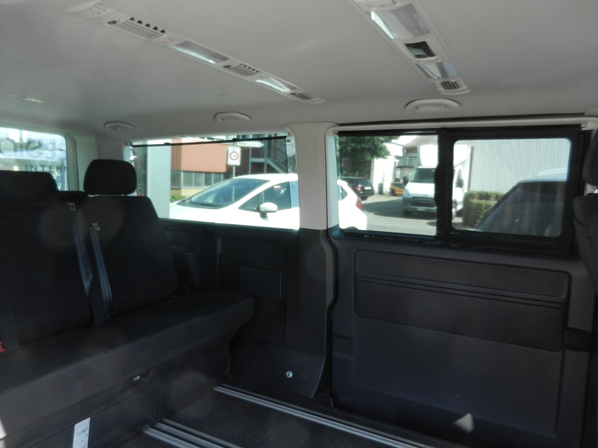 VW T6.1 Multivan 2.0 Bi-TDI Comfortline 4Mot. DSG LWB-image-8