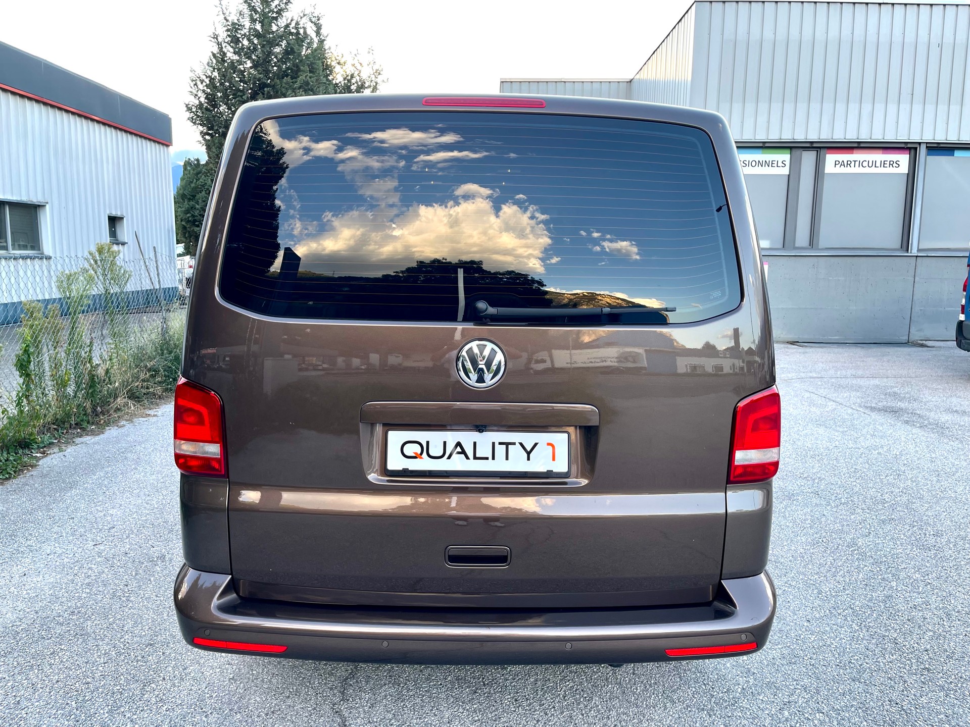 VW T5 Multivan 2.0 TDI CR Family Edition 25 DSG-image-10