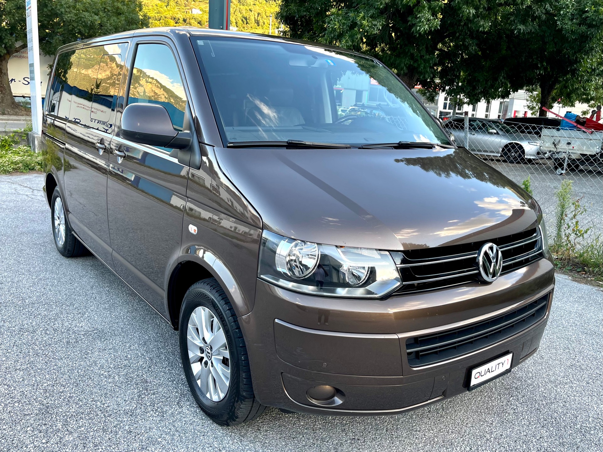 VW T5 Multivan 2.0 TDI CR Family Edition 25 DSG-image-25