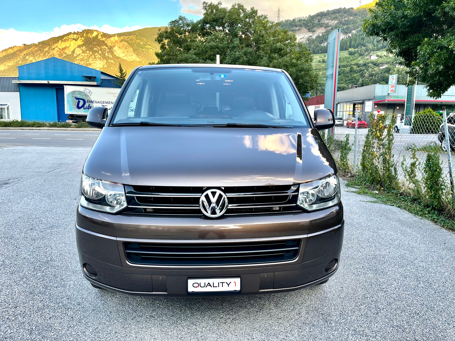 VW T5 Multivan 2.0 TDI CR Family Edition 25 DSG-image-12