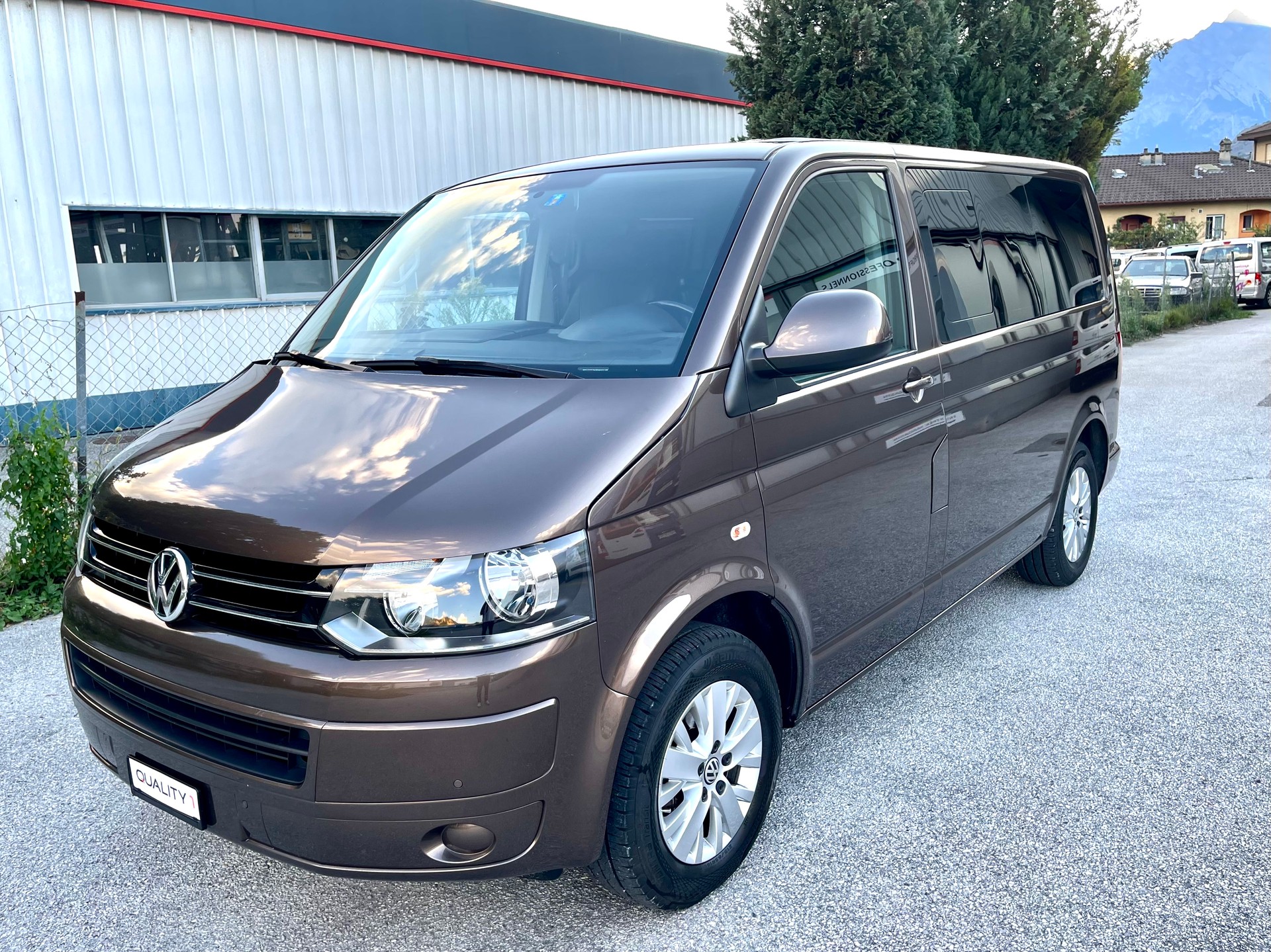 VW T5 Multivan 2.0 TDI CR Family Edition 25 DSG-image-6