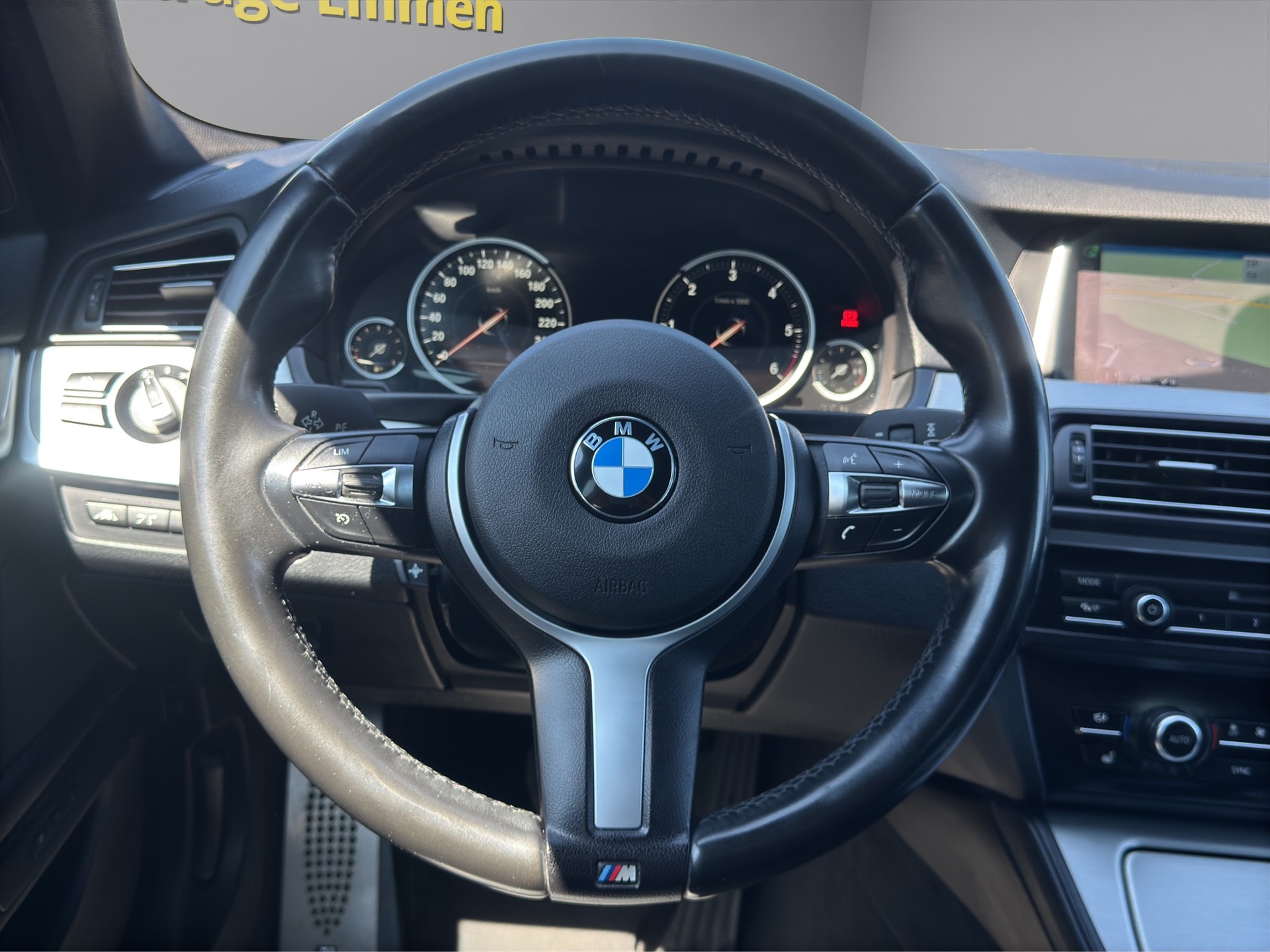 BMW 520d Touring xDrive Steptronic-image-11