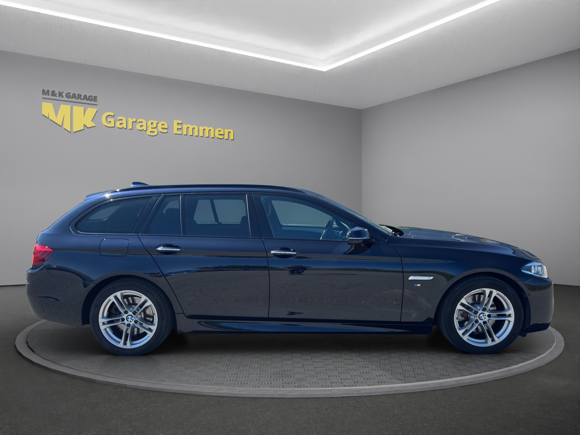 BMW 520d Touring xDrive Steptronic-image-5