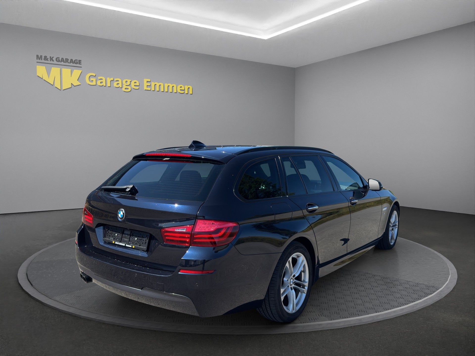 BMW 520d Touring xDrive Steptronic-image-4