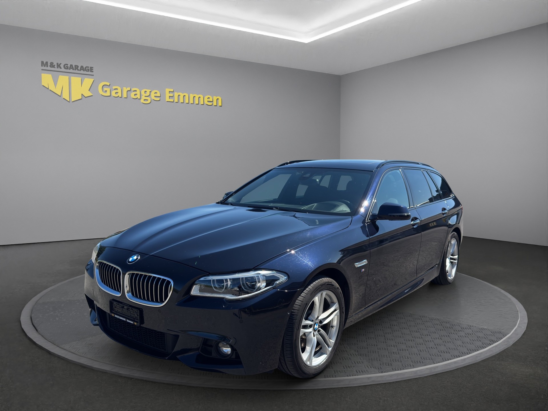 BMW 520d Touring xDrive Steptronic-image-0