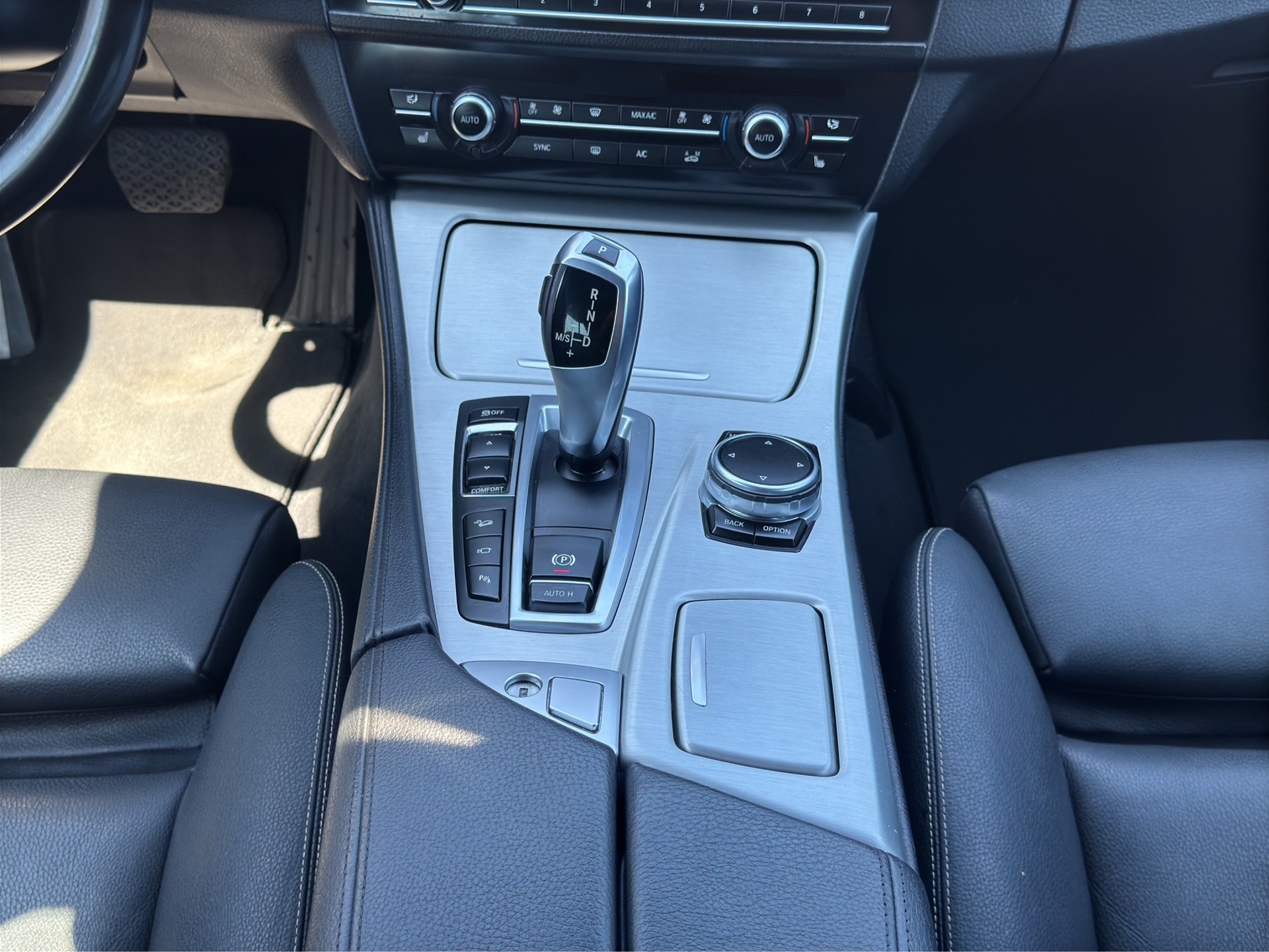 BMW 520d Touring xDrive Steptronic-image-13