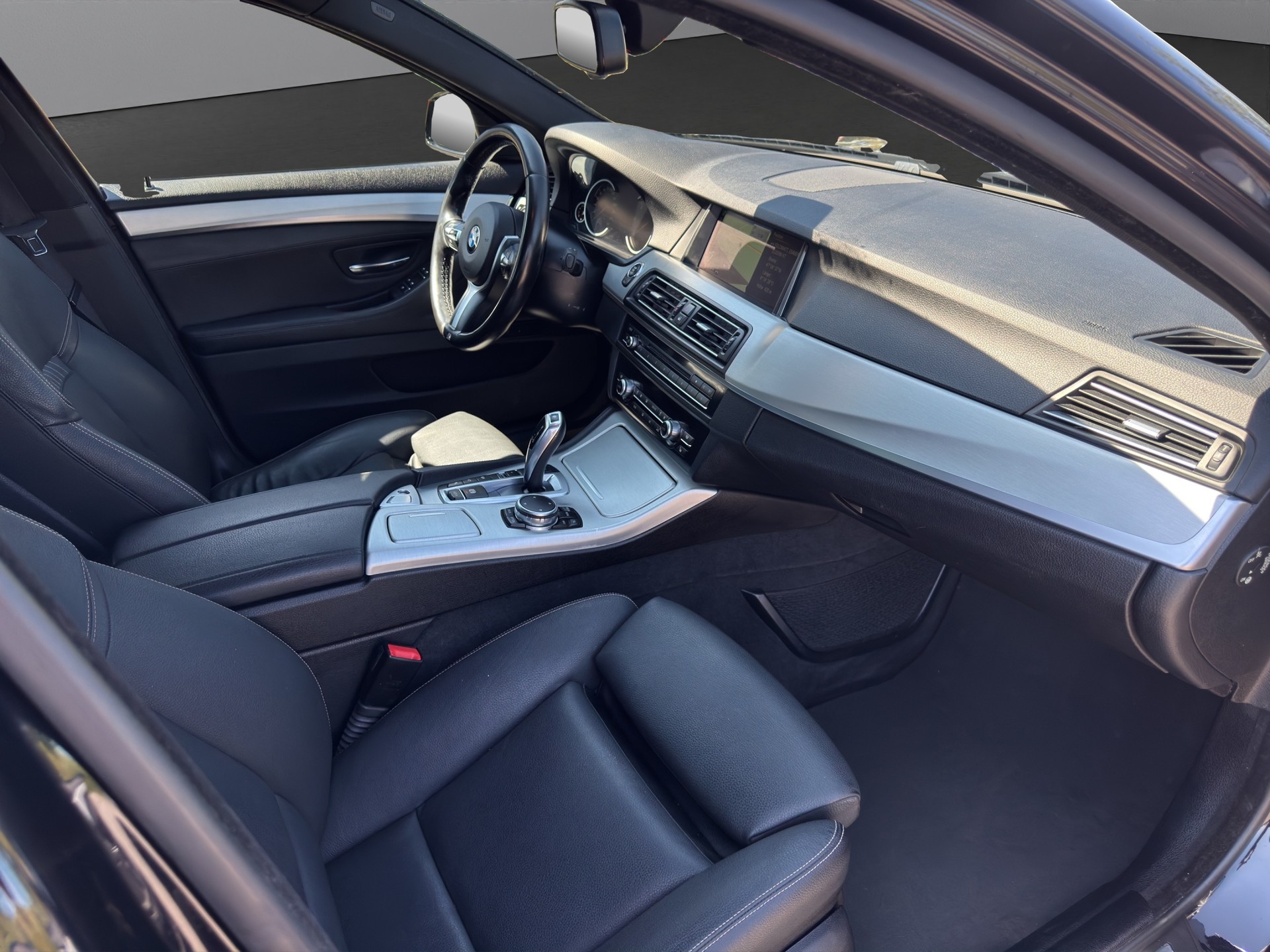 BMW 520d Touring xDrive Steptronic-image-9
