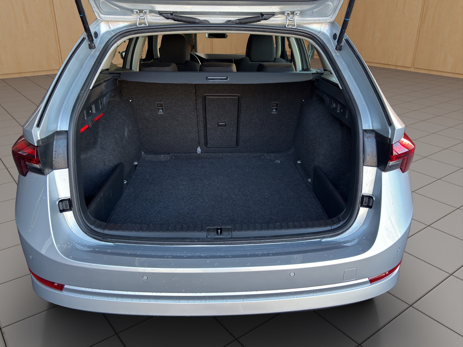 SKODA Octavia Combi 2.0 TDI DSG Ambition 4x4-image-8