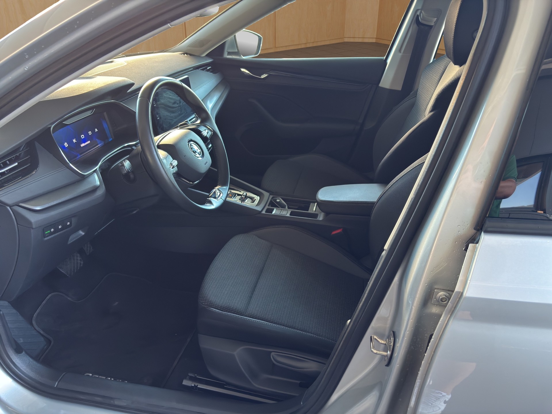 SKODA Octavia Combi 2.0 TDI DSG Ambition 4x4-image-6