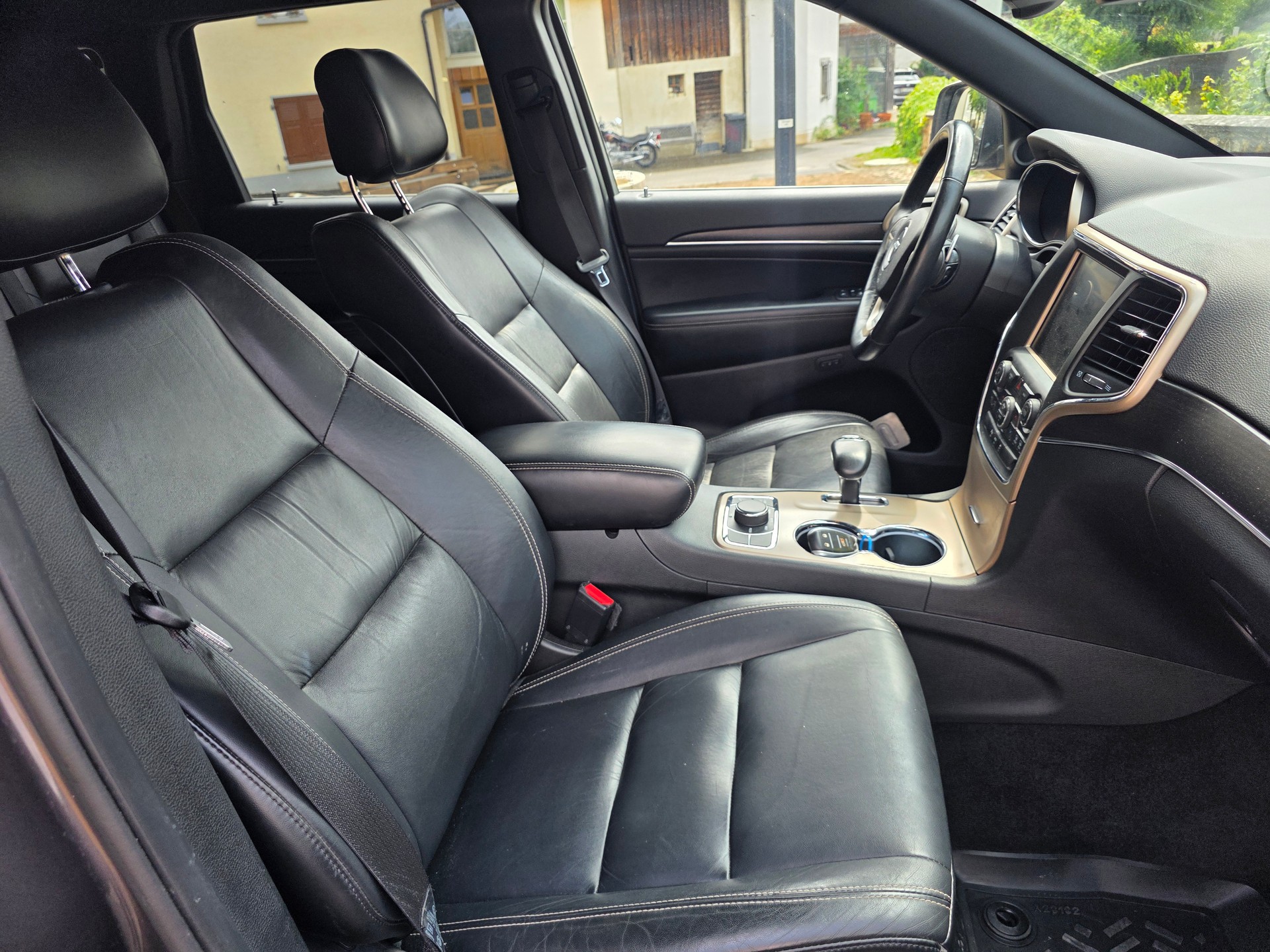 JEEP Grand Cherokee 3.0 CRD Limited Automatic-image-14