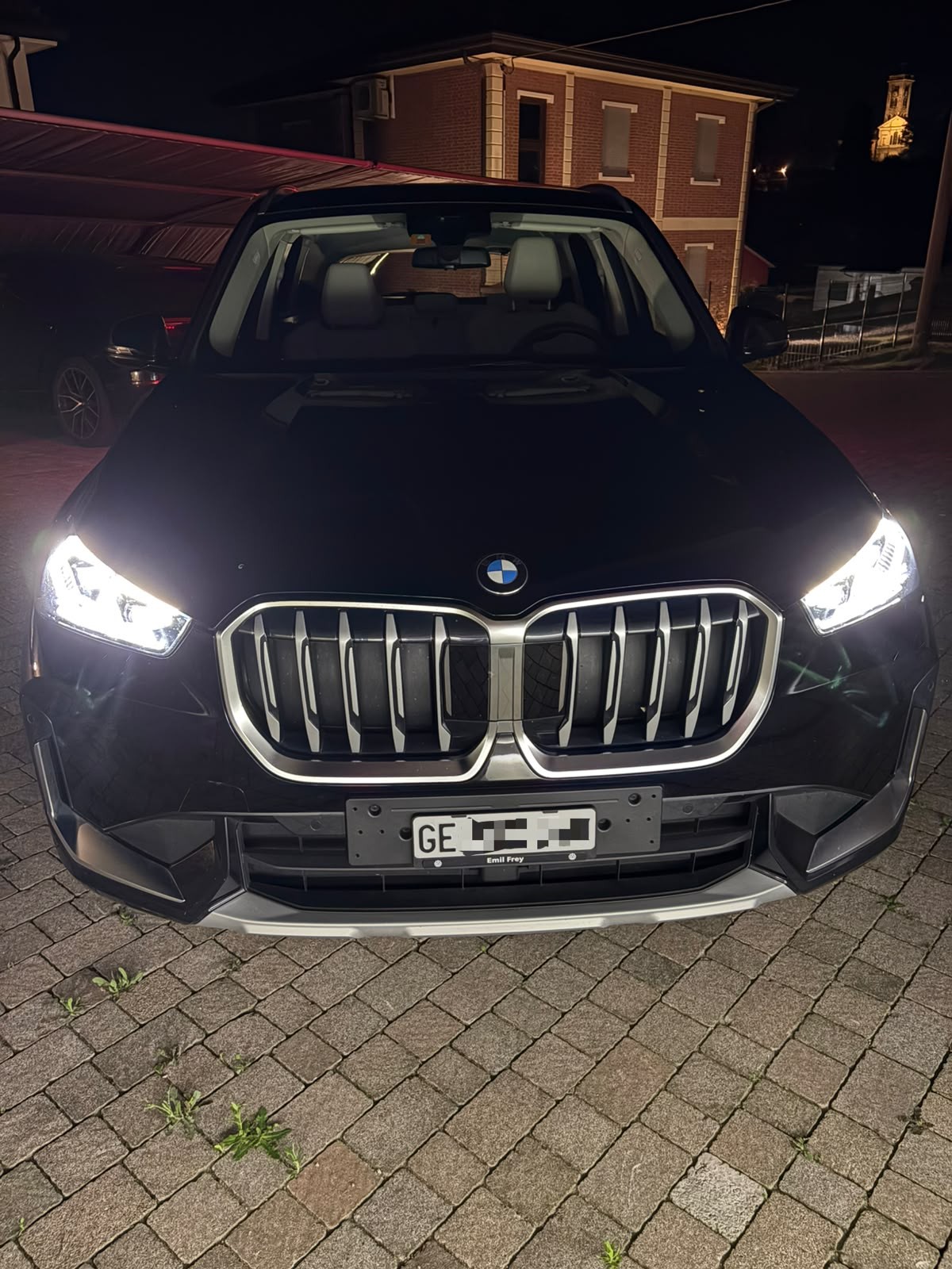 BMW 18i sDrive-image-3