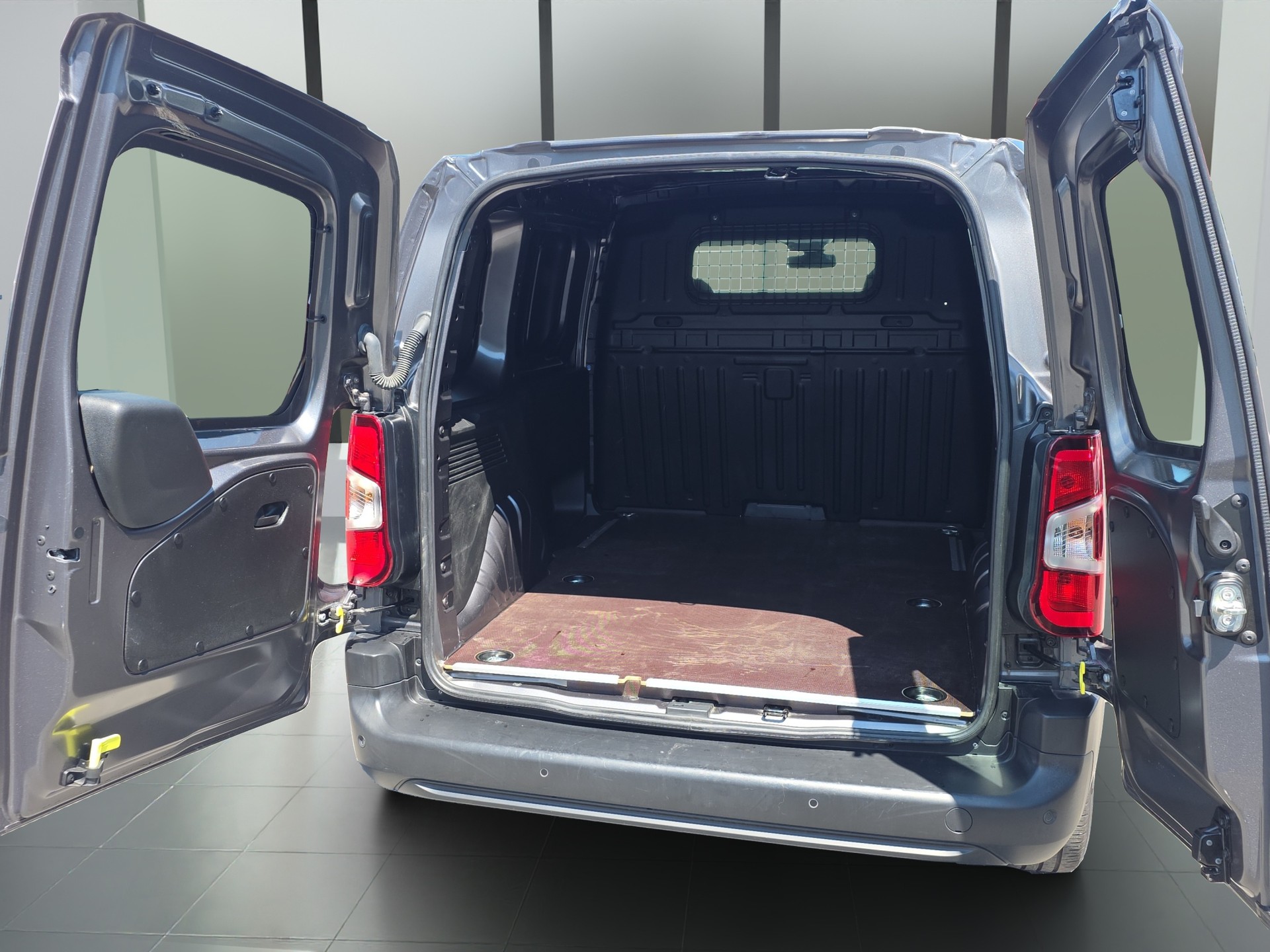 OPEL Combo Cargo 2.0 t 1.5 D Essentia S/S-image-13