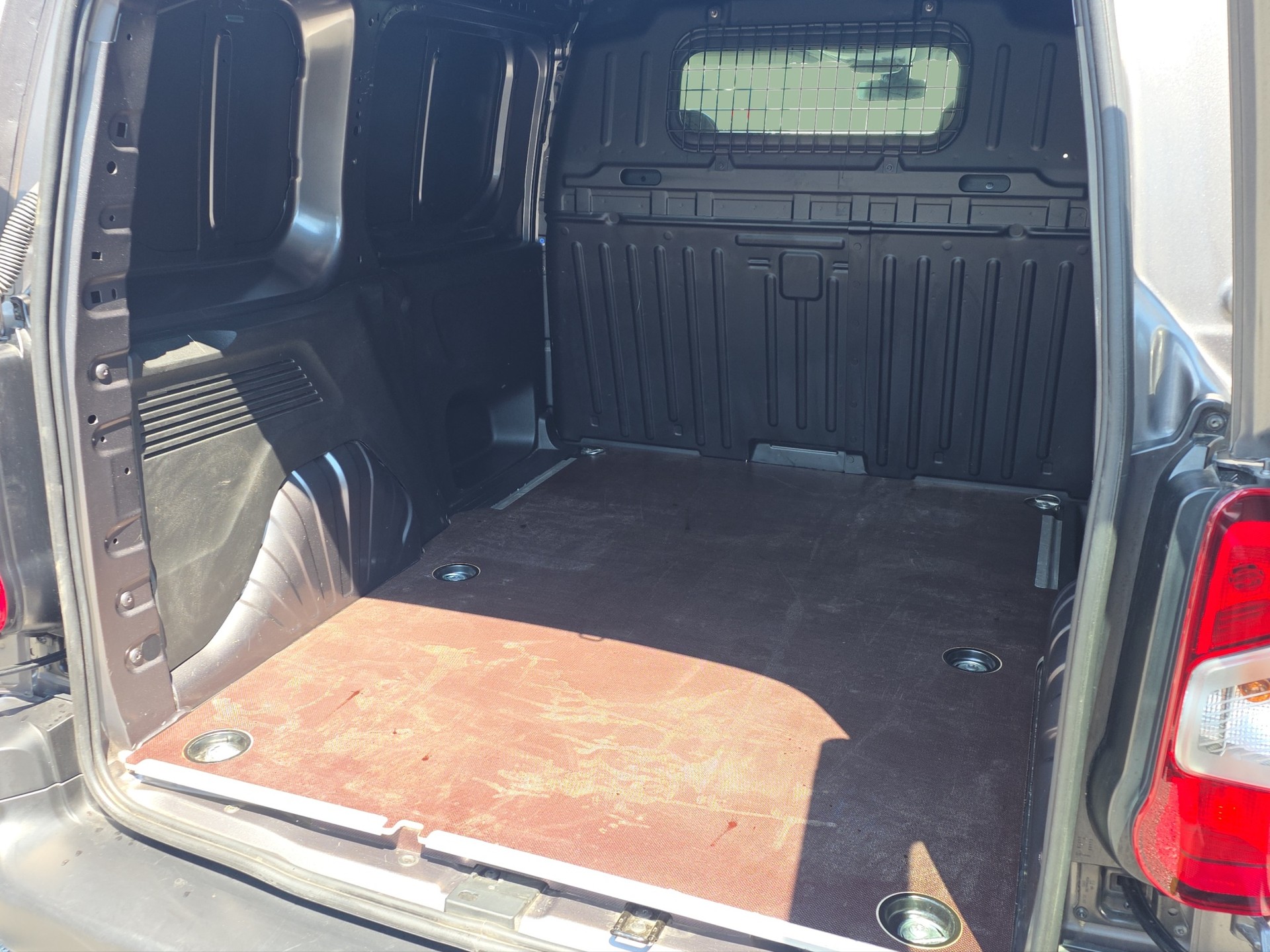 OPEL Combo Cargo 2.0 t 1.5 D Essentia S/S-image-14
