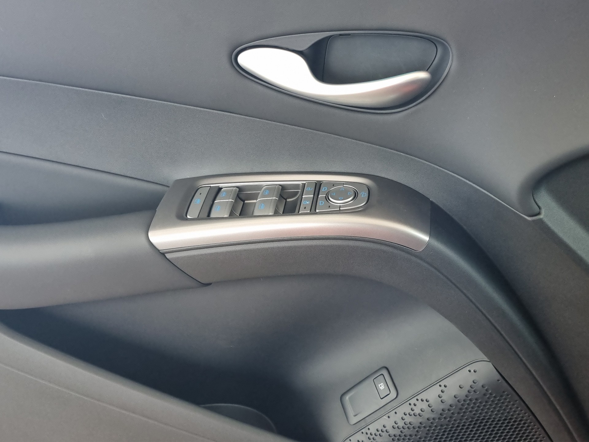 BYD Dolphin G DM-i Comfort-image-11