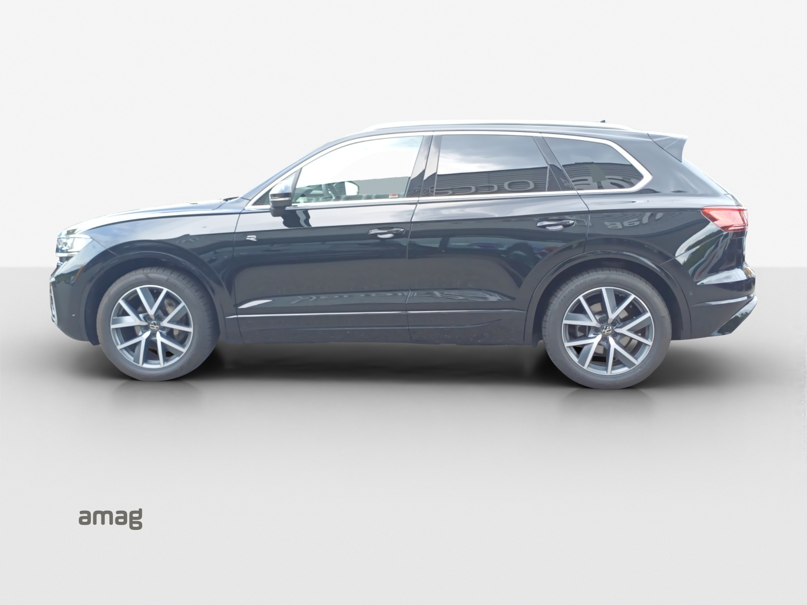 VW Touareg 3.0 TDI R-Line Tiptronic-image-1