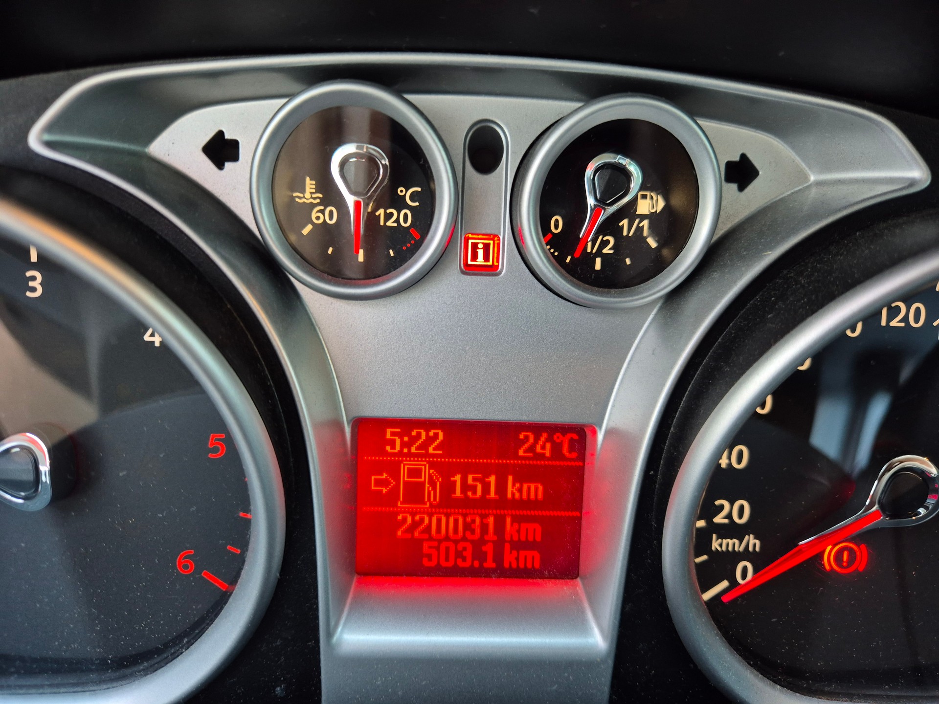 FORD Kuga 2.0 TDCi Carving 4WD-image-22