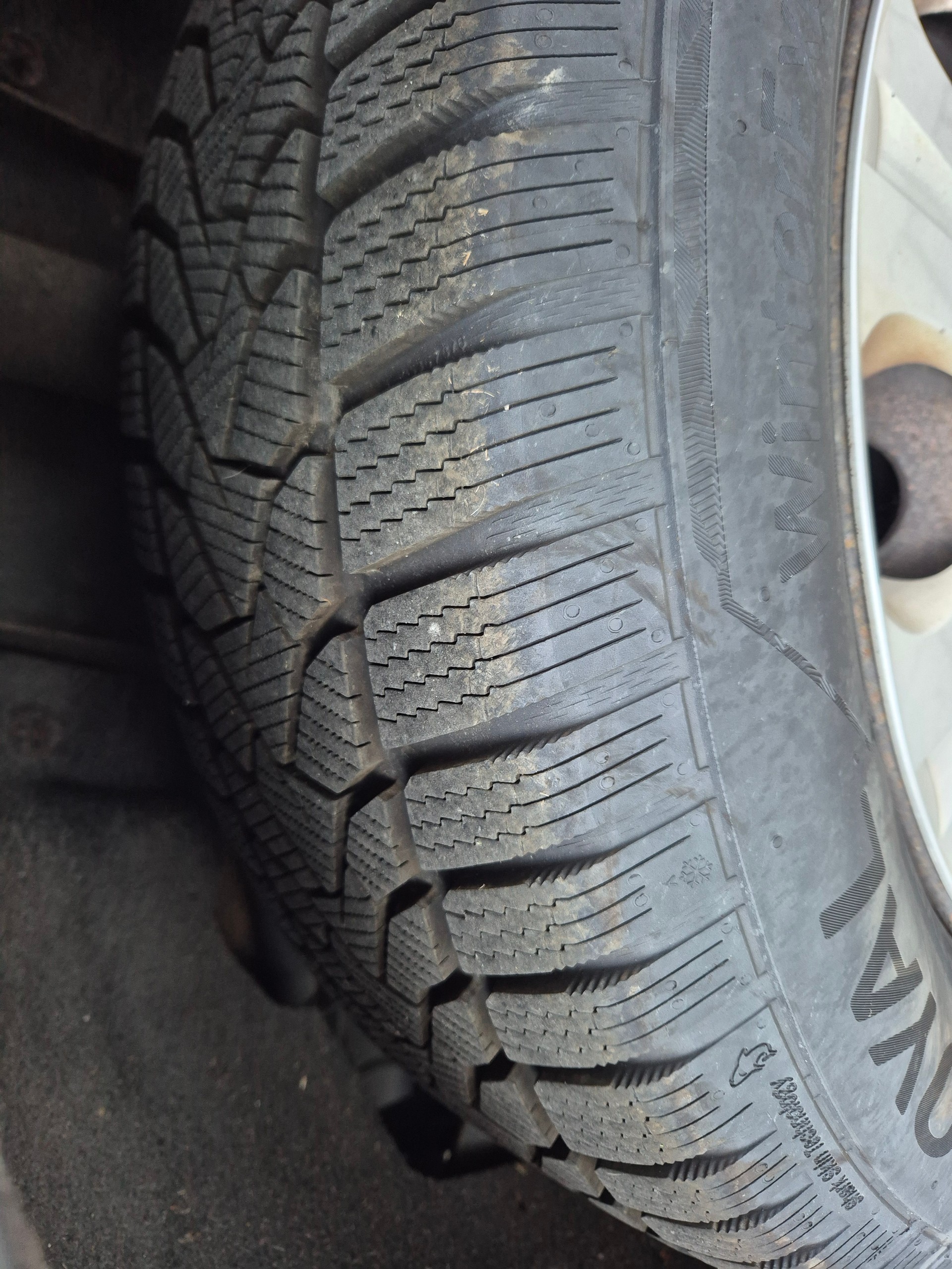 FORD Kuga 2.0 TDCi Carving 4WD-image-9