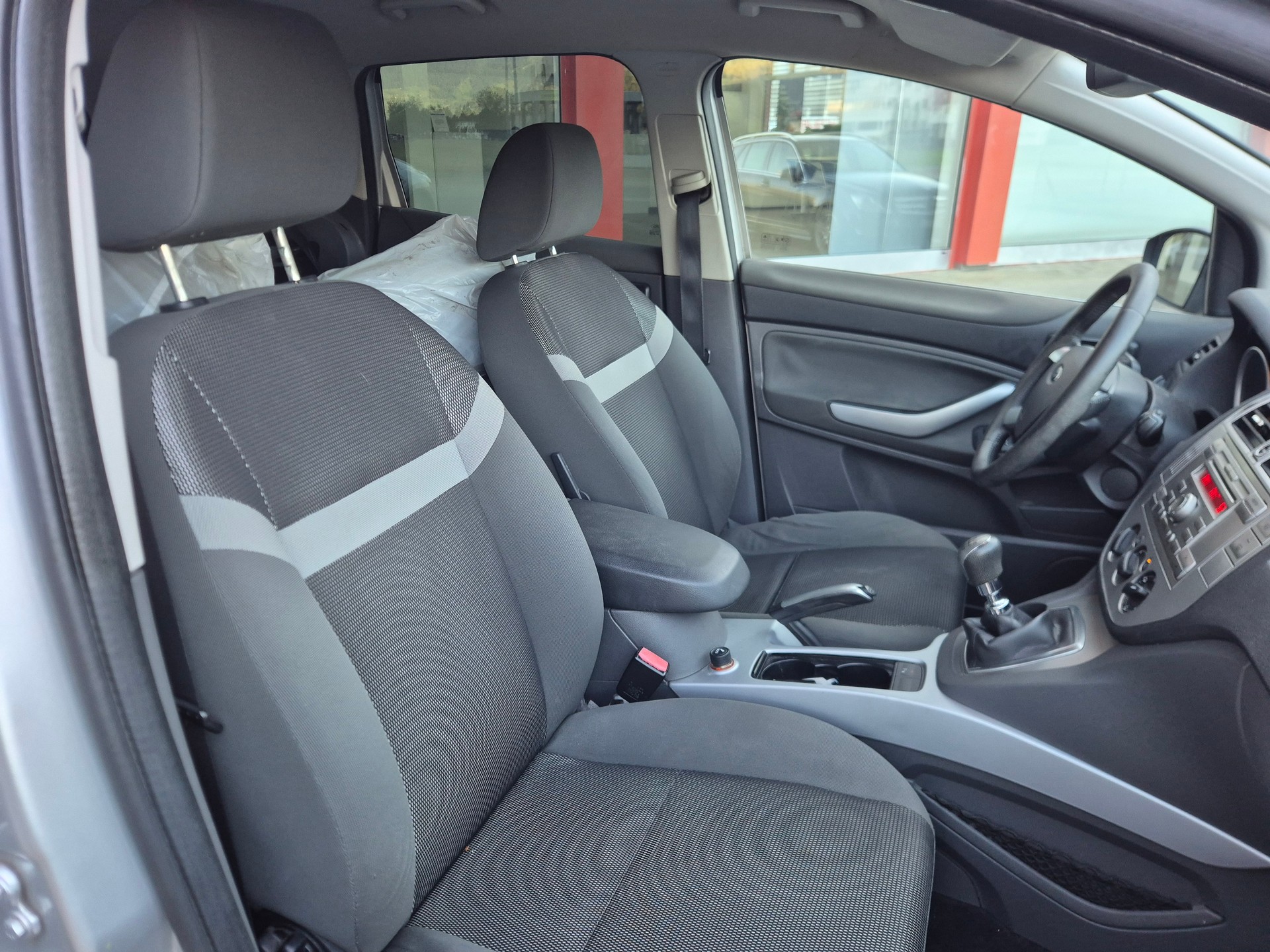 FORD Kuga 2.0 TDCi Carving 4WD-image-18