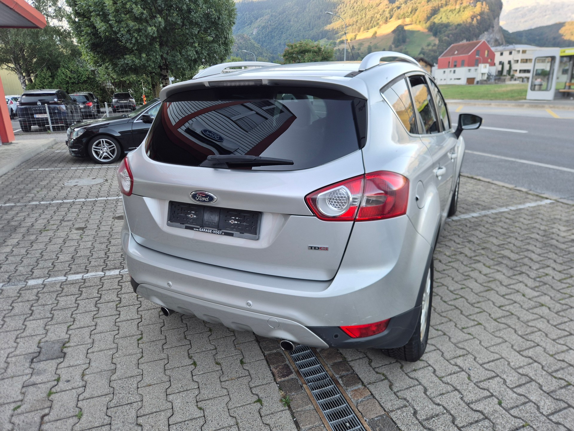 FORD Kuga 2.0 TDCi Carving 4WD-image-7