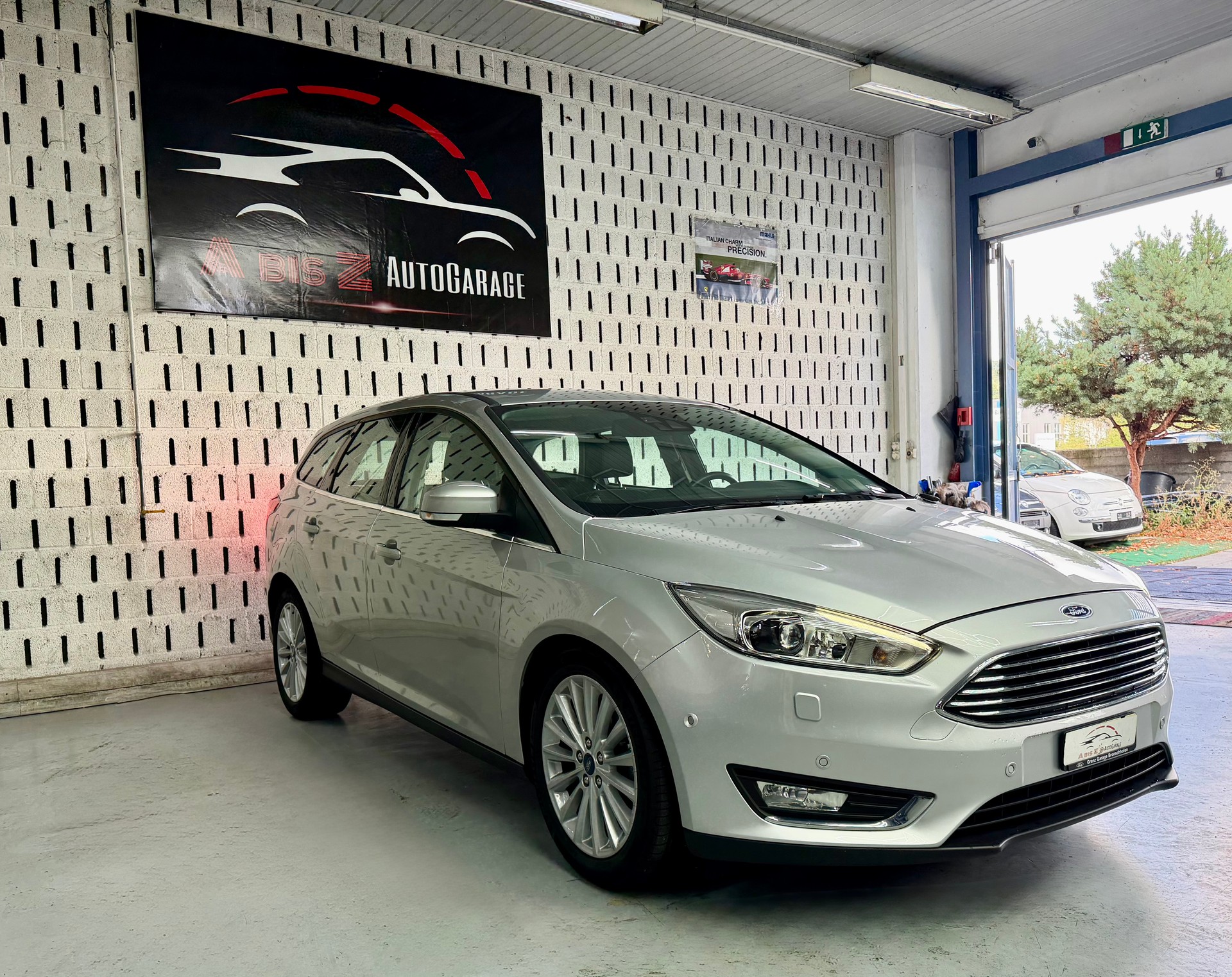 FORD Focus 1.0 SCTi Trend Automatic-image-2