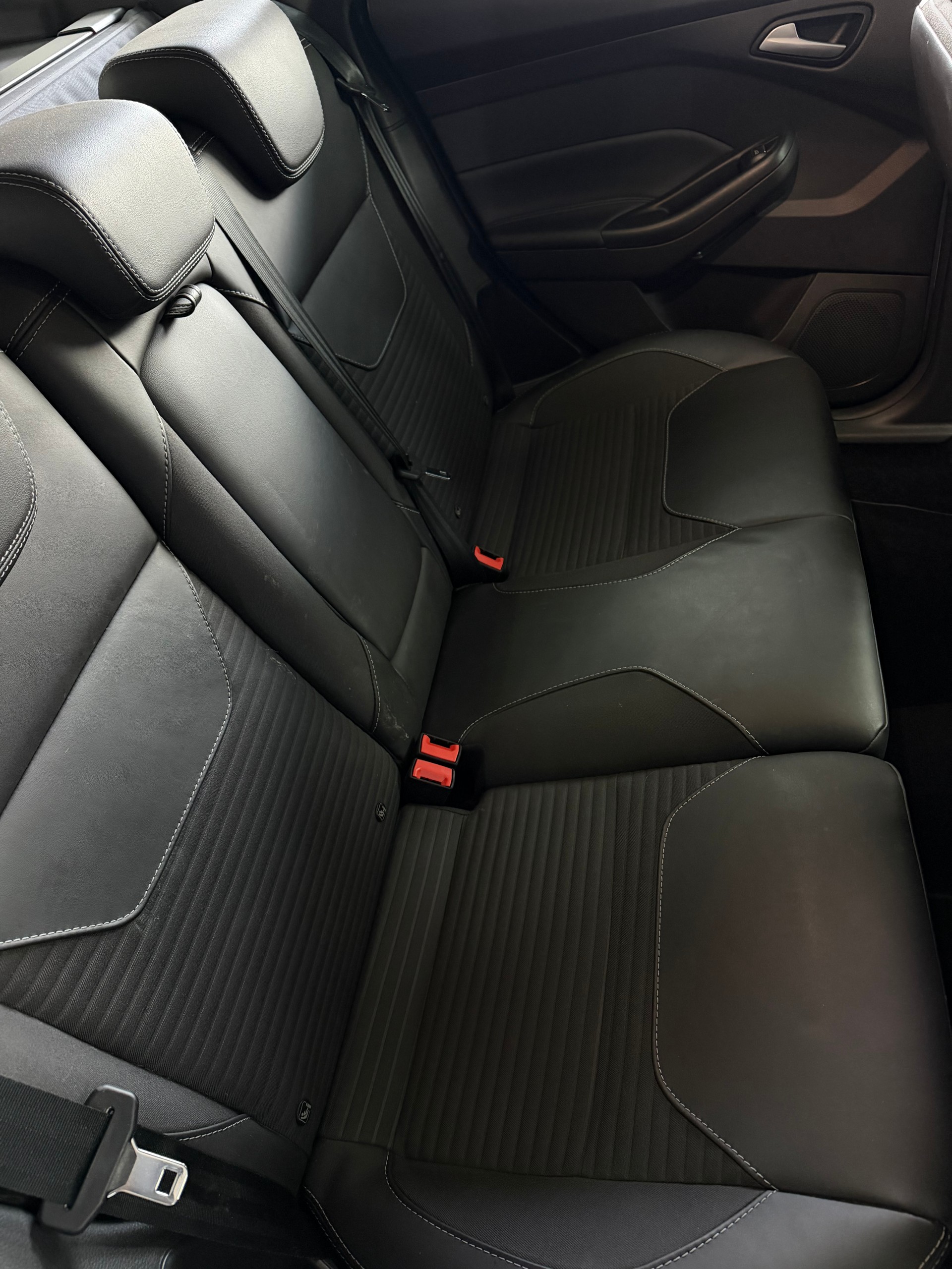 FORD Focus 1.0 SCTi Trend Automatic-image-5
