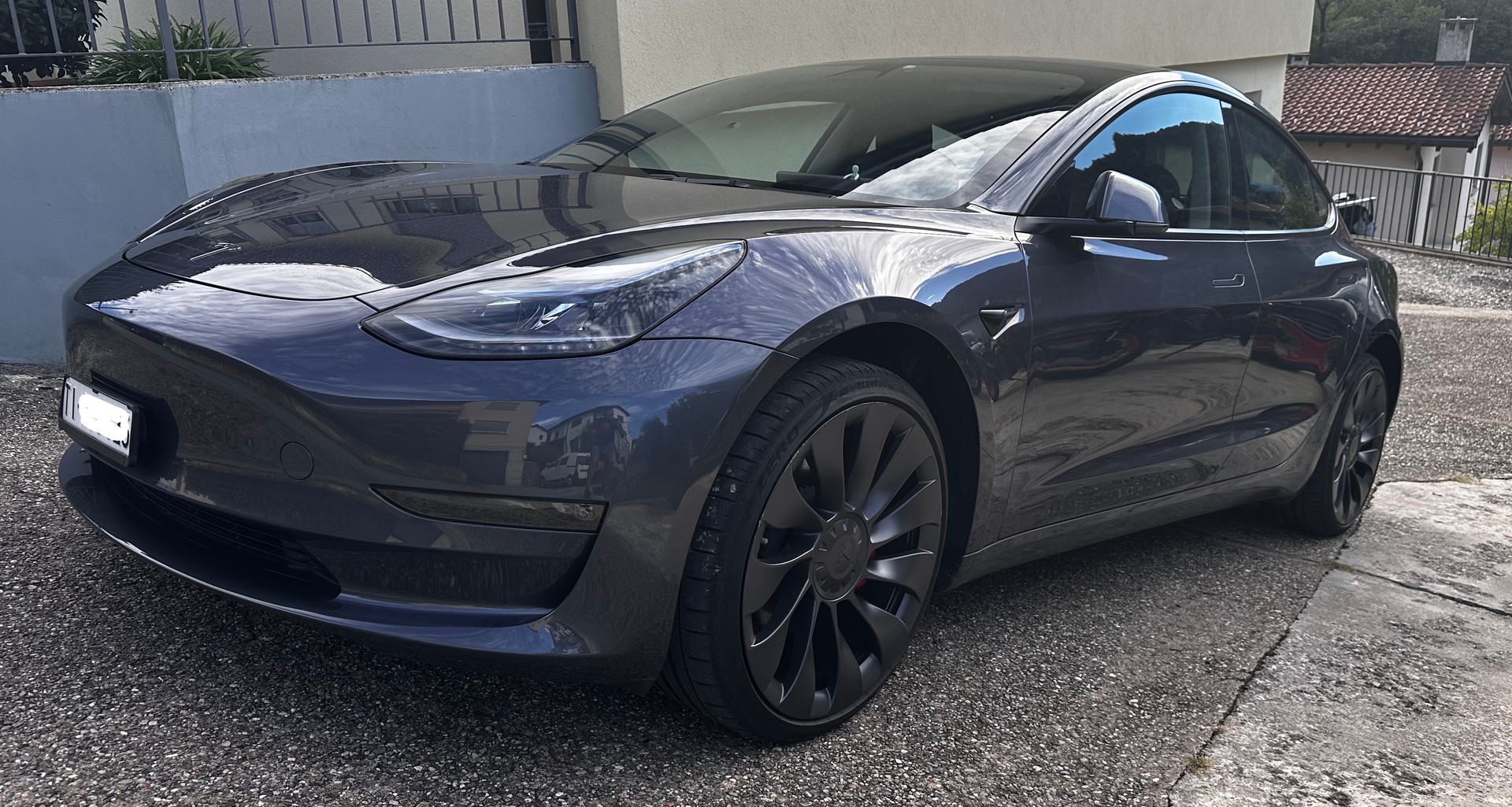 TESLA Performance D-image-2