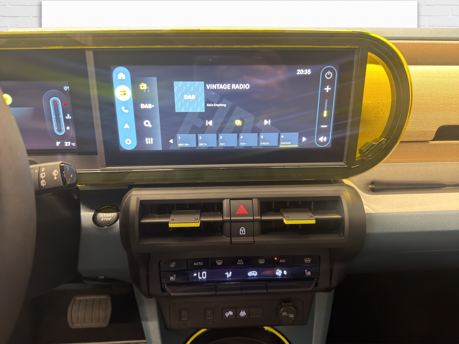 FIAT Grande Panda 1.2 Hybrid La Prima-image-8