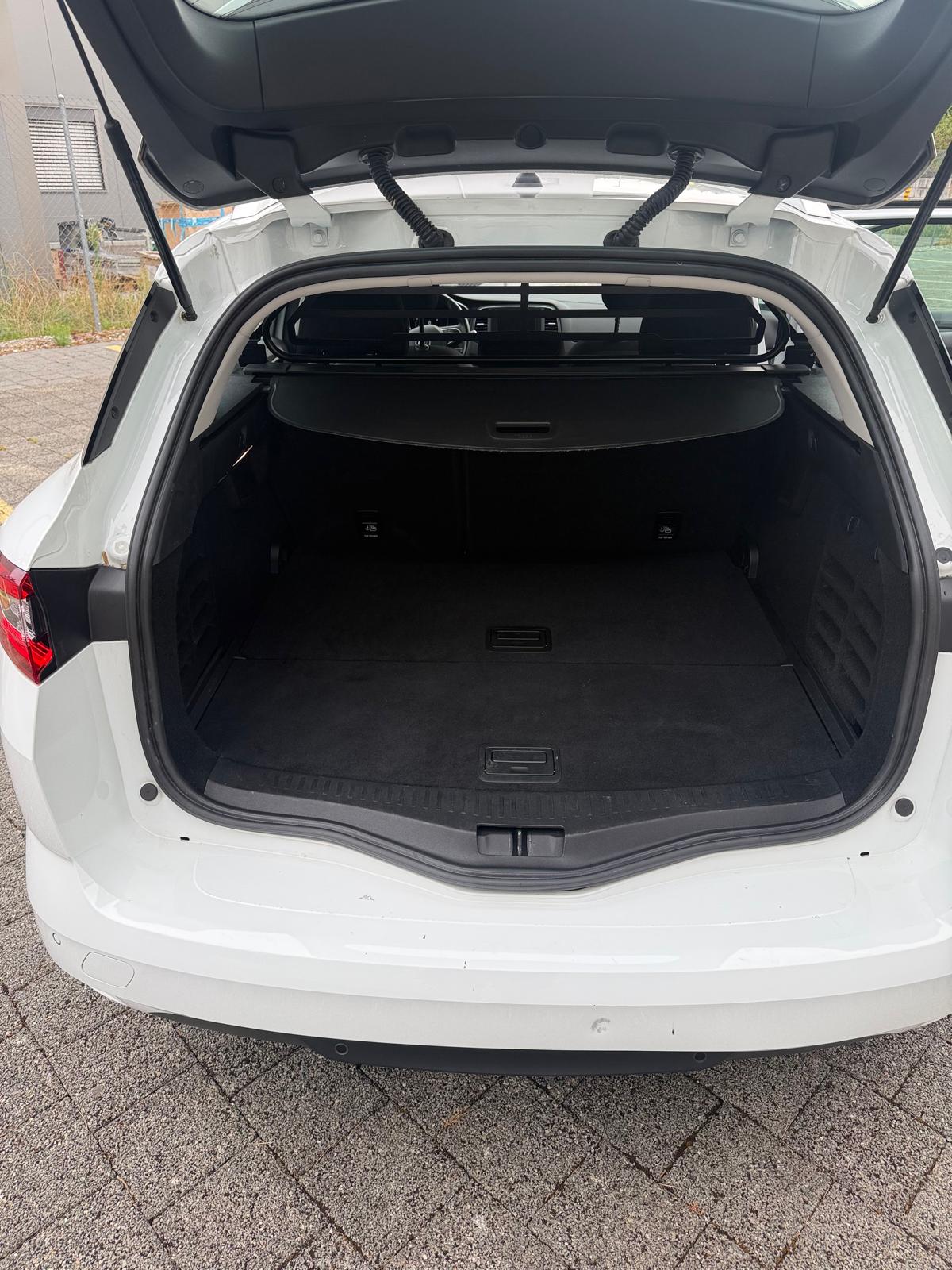 RENAULT Mégane Grandtour 1.5 dCi Business EDC-image-14