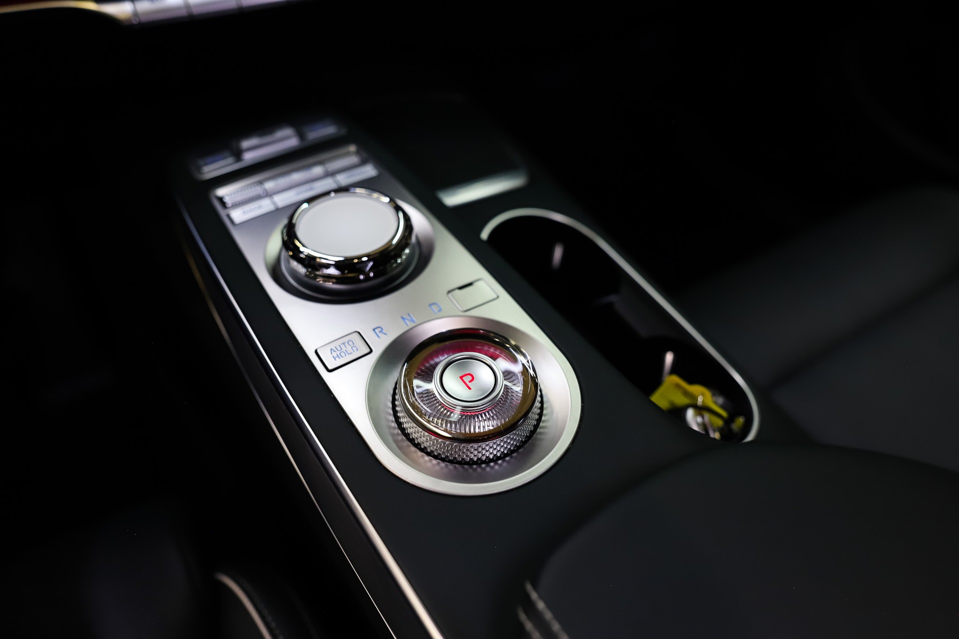 GENESIS GV70 Electrified Sport kWh 77,4 AWD-image-15