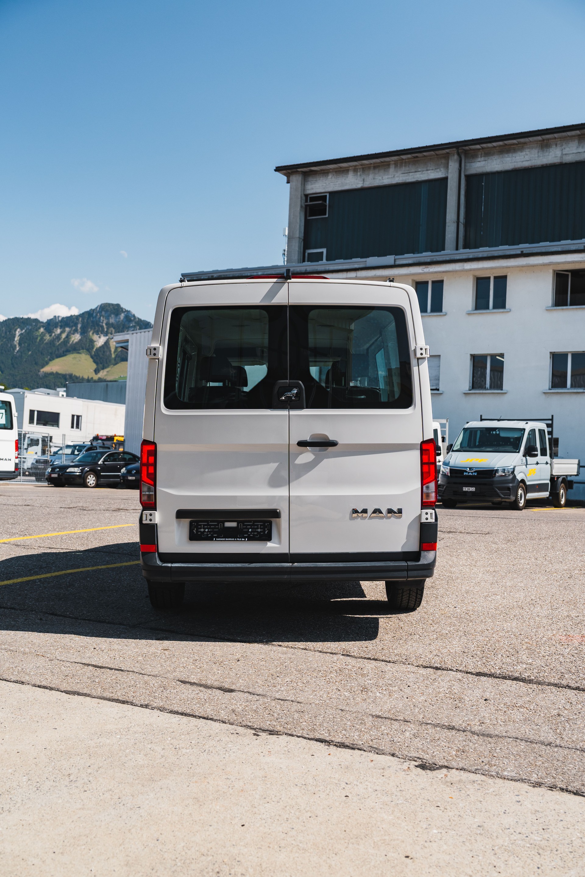 MAN Minibus 9 places 4x4-showroom-element-2