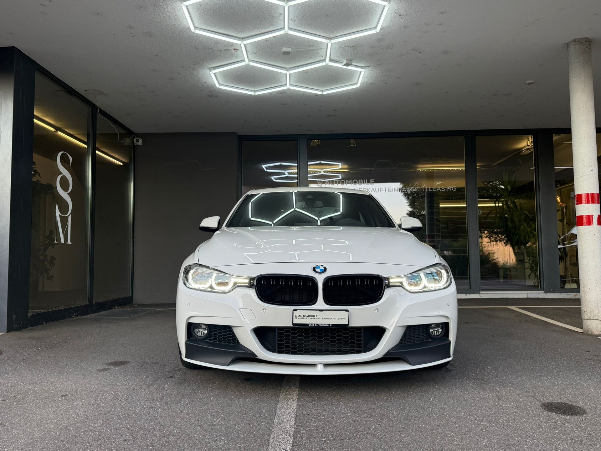 BMW 340i xDrive M Sport *Power & Sound Kit* *//M-Performance Parts* Steptronic-image-1