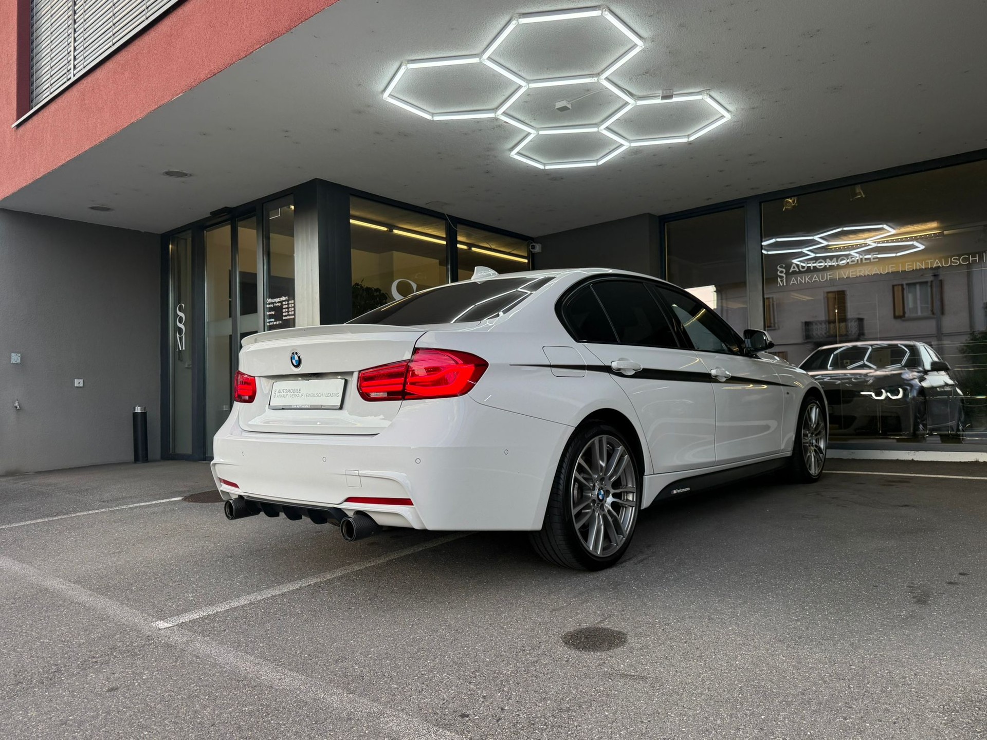 BMW 340i xDrive M Sport *Power & Sound Kit* *//M-Performance Parts* Steptronic-image-3