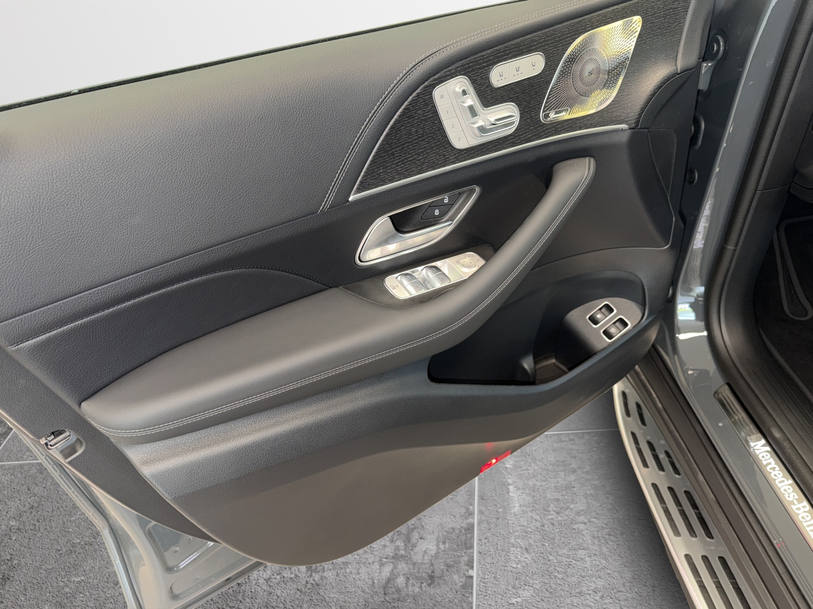 MERCEDES-BENZ GLE 400 e EQ Hybrid 4Matic 9G-Tronic EQ Star-image-8