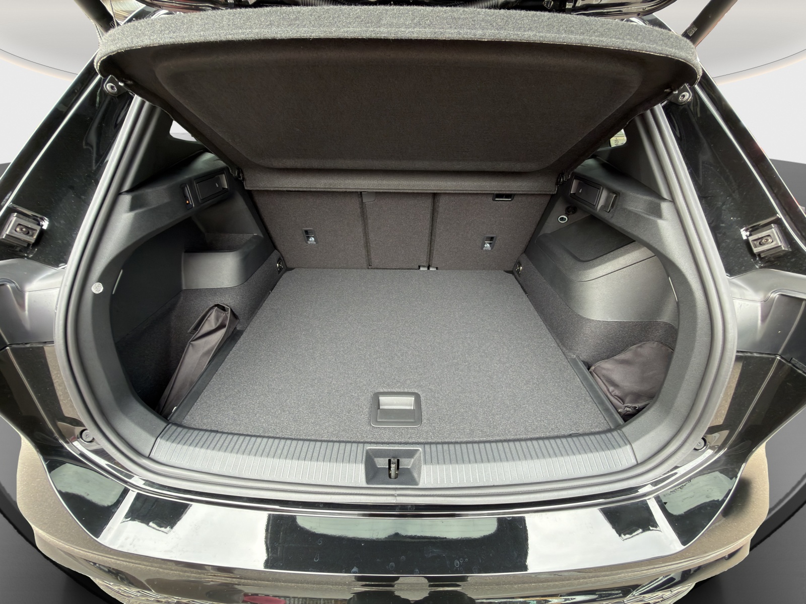 VW Tiguan 2.0 TSI DSG R-Line 4Motion-image-12