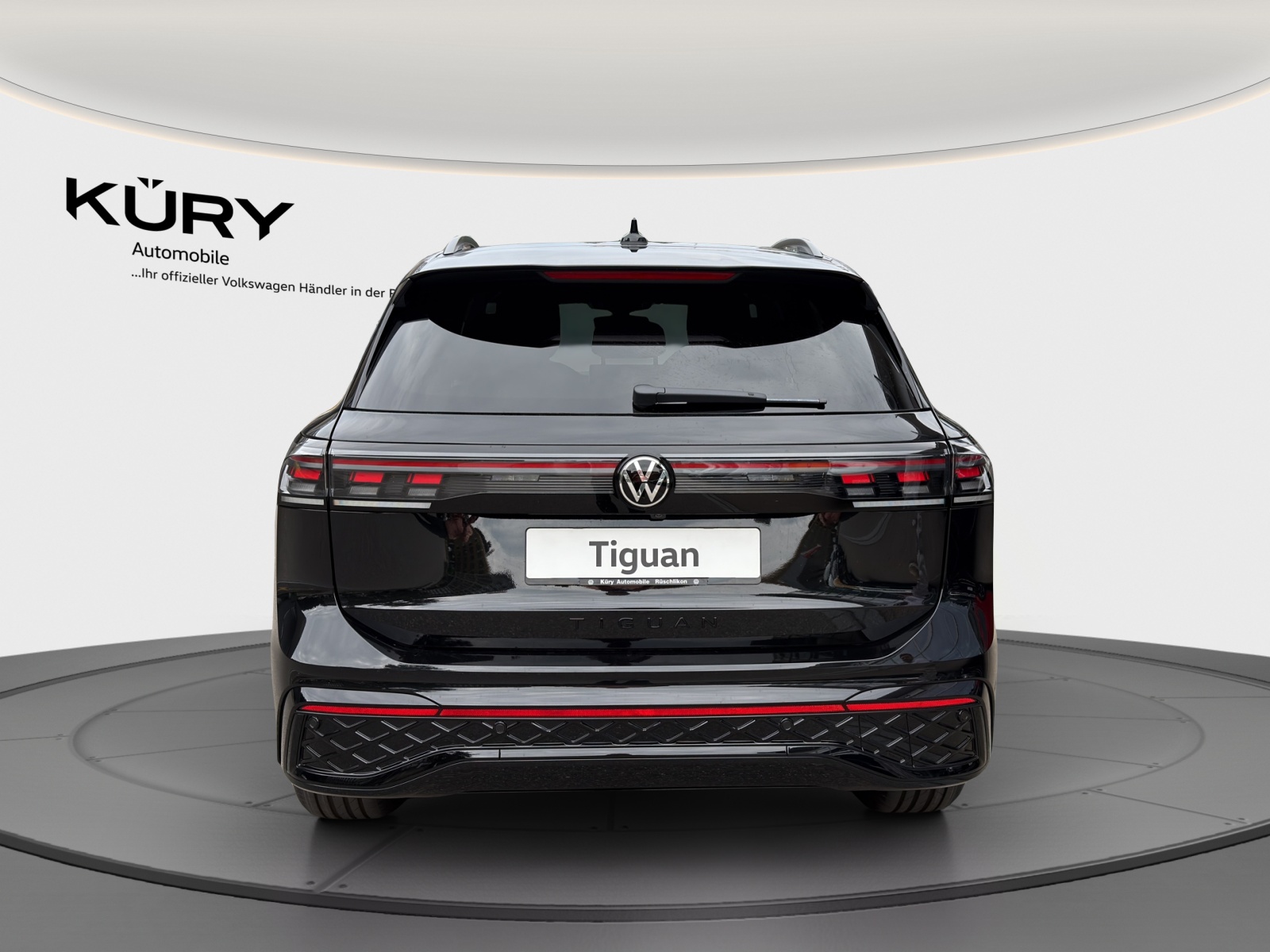 VW Tiguan 2.0 TSI DSG R-Line 4Motion-image-5