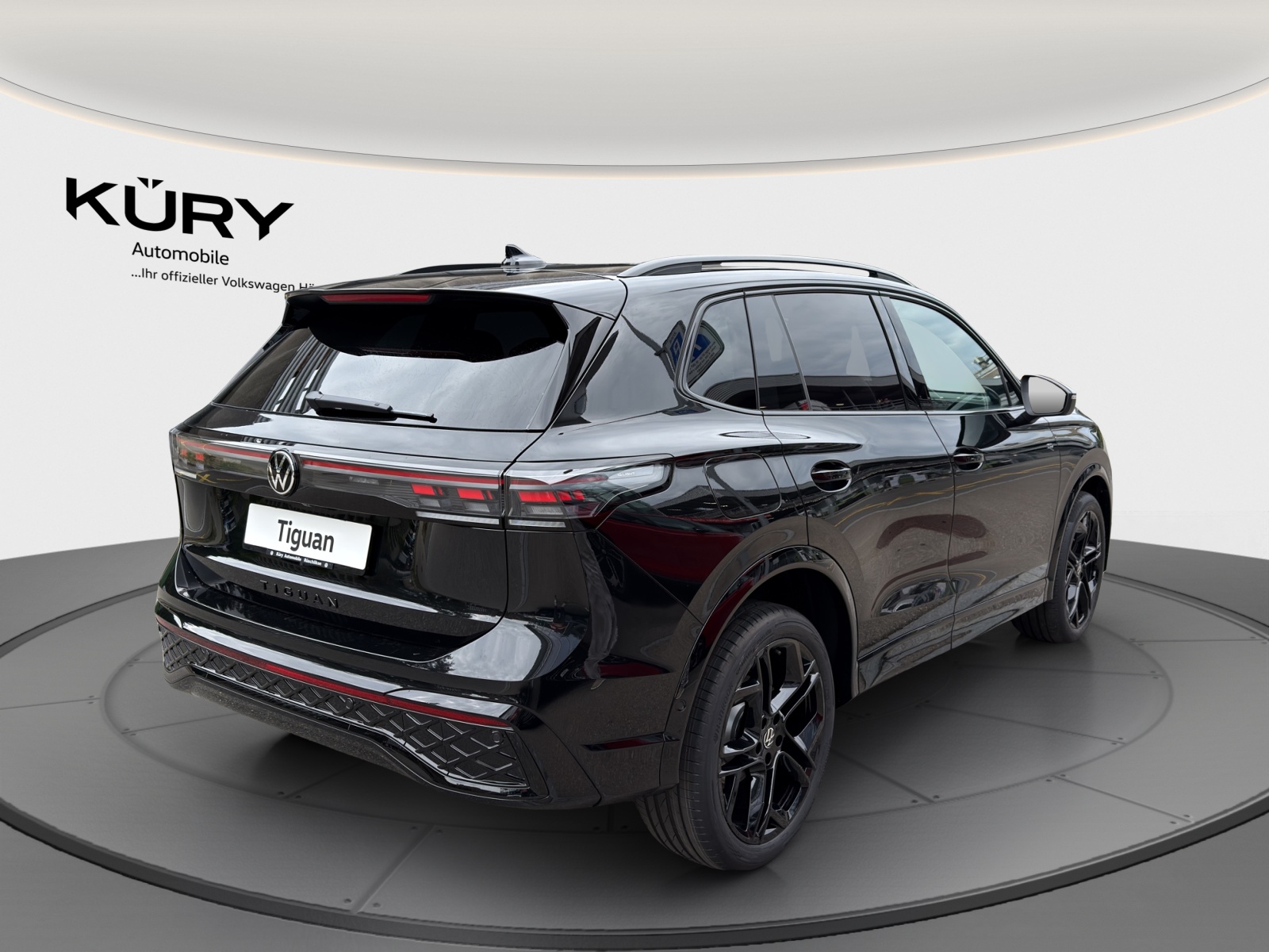 VW Tiguan 2.0 TSI DSG R-Line 4Motion-image-4