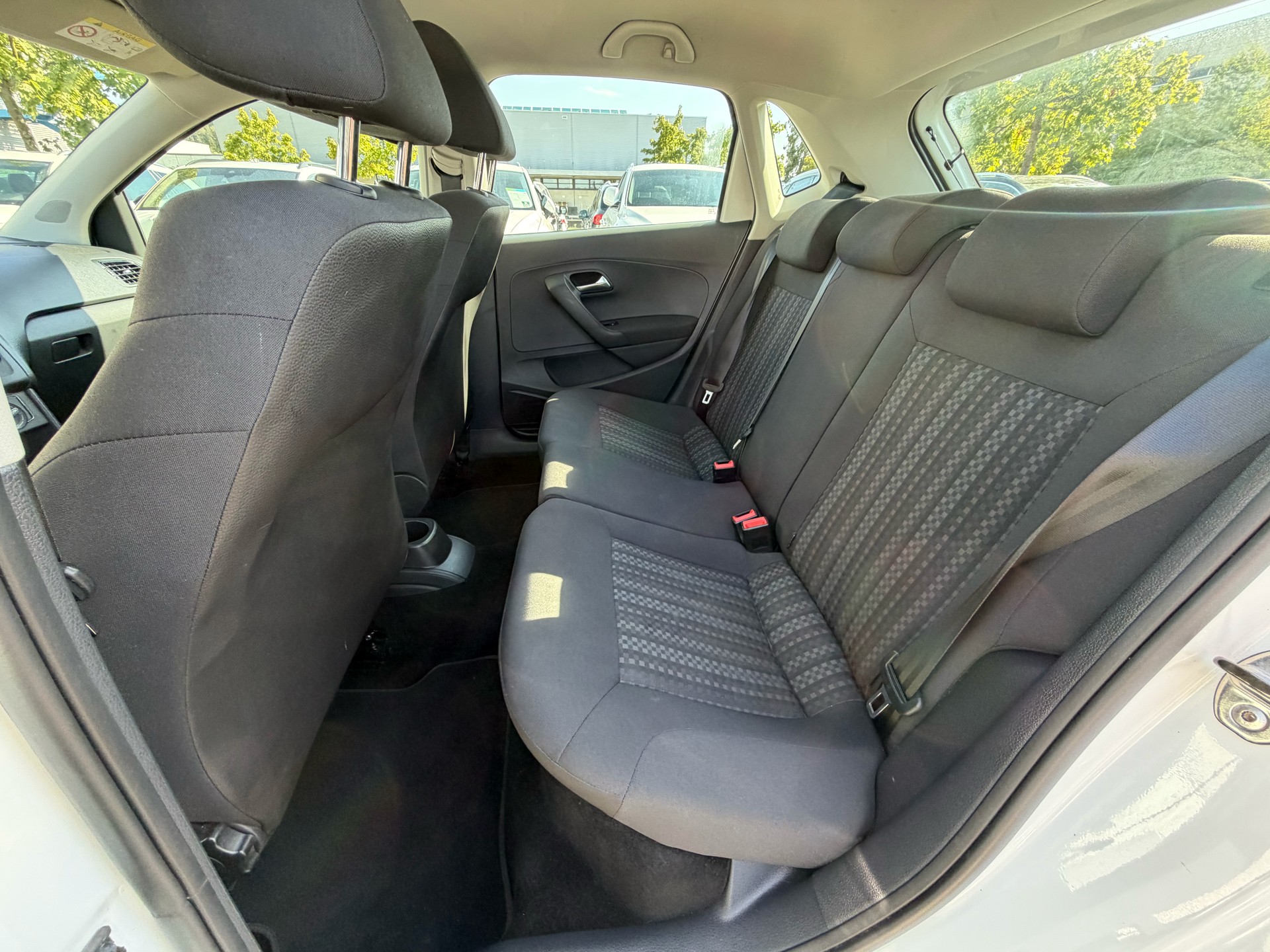 VW Polo 1.2 TSI BMT Trendline-image-9