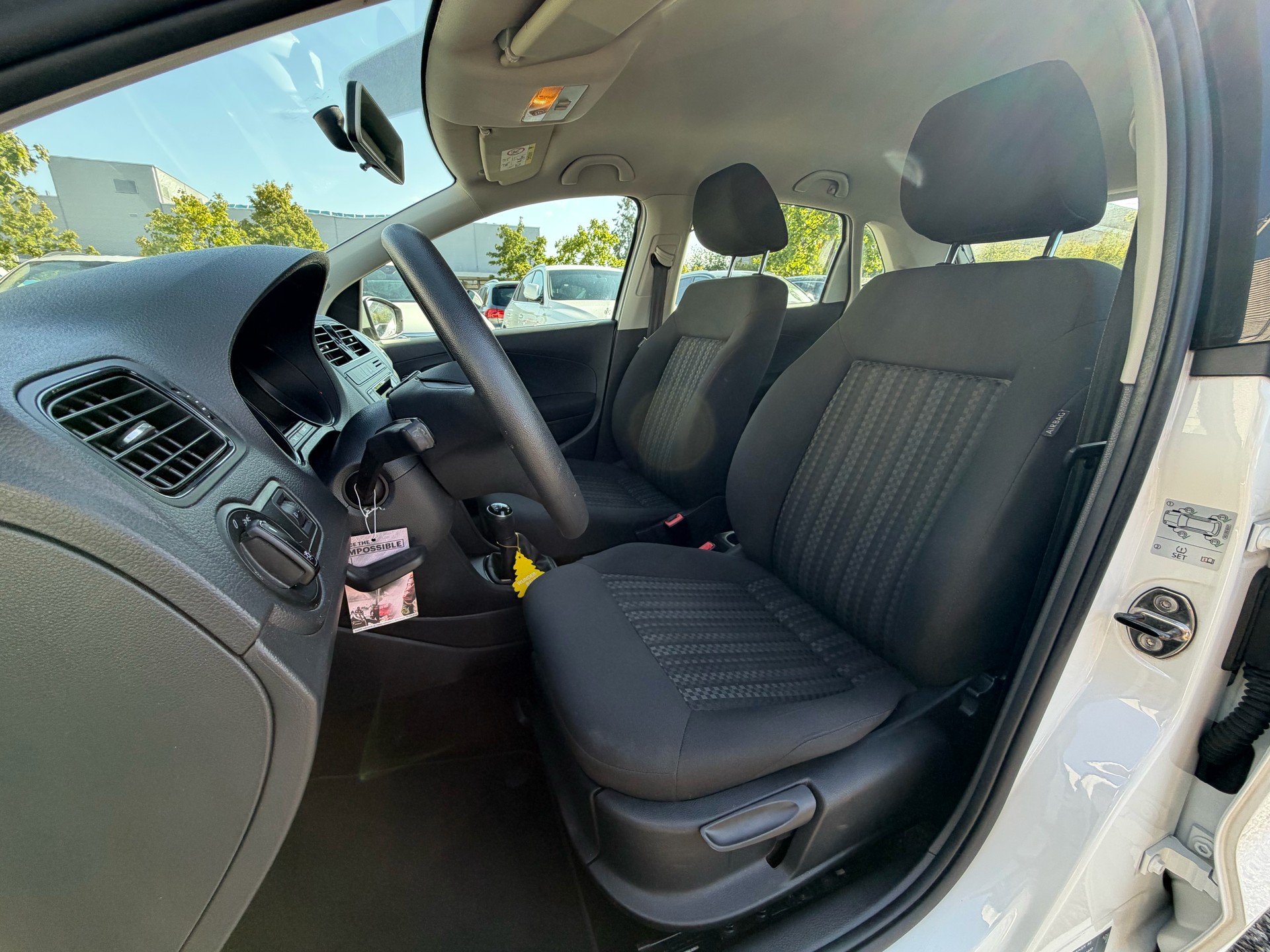 VW Polo 1.2 TSI BMT Trendline-image-8