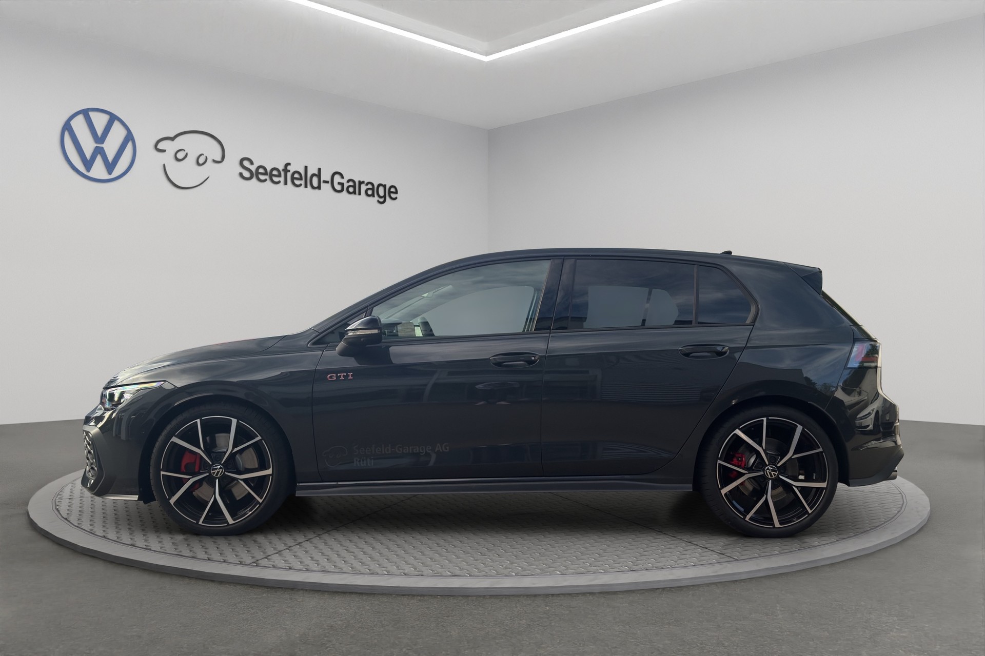 VW Golf 2.0 TSI GTI DSG-image-2