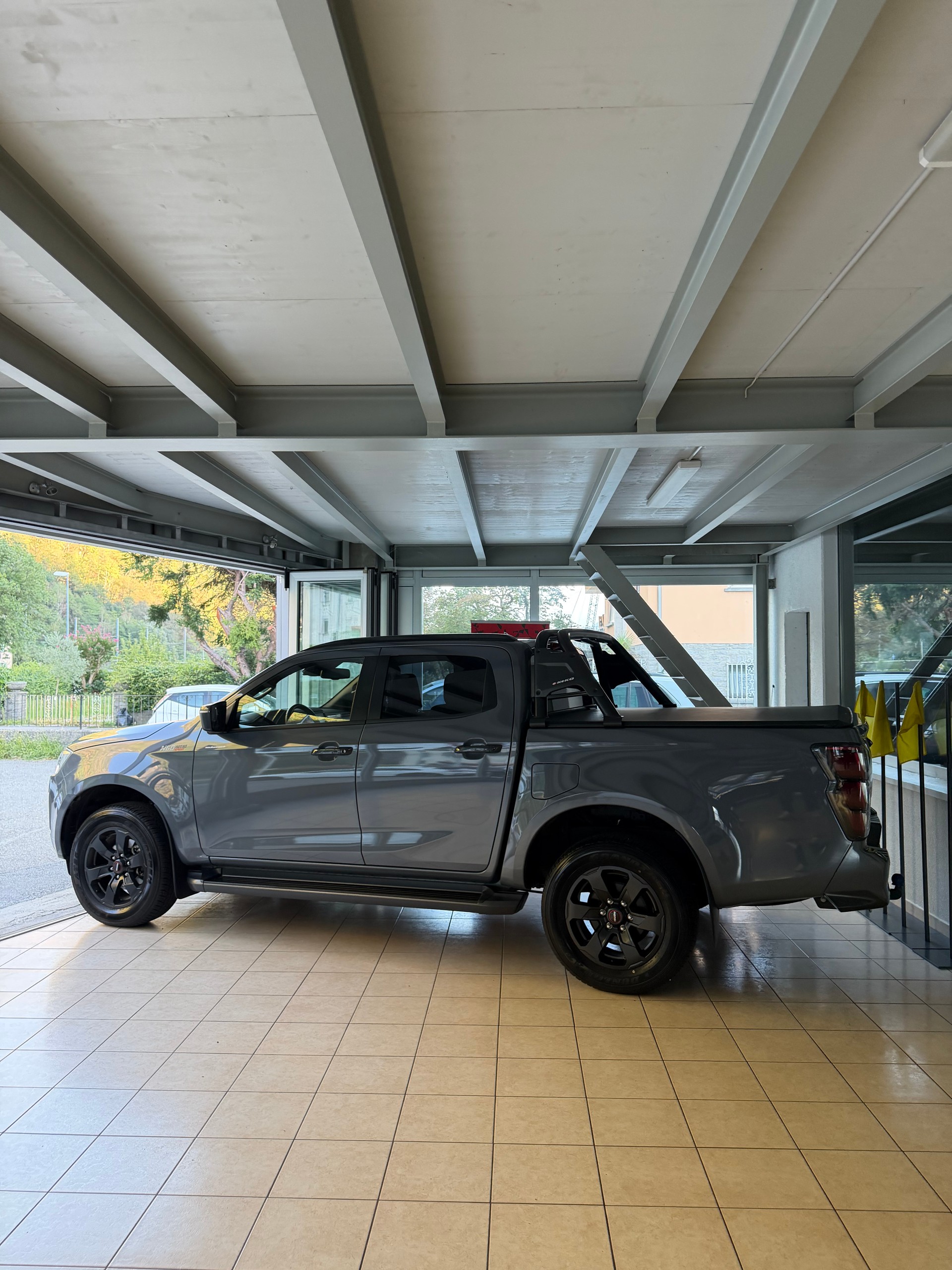ISUZU D-MAX 1.9 CrewCab N60 Nitro Sport 4x4-image-2