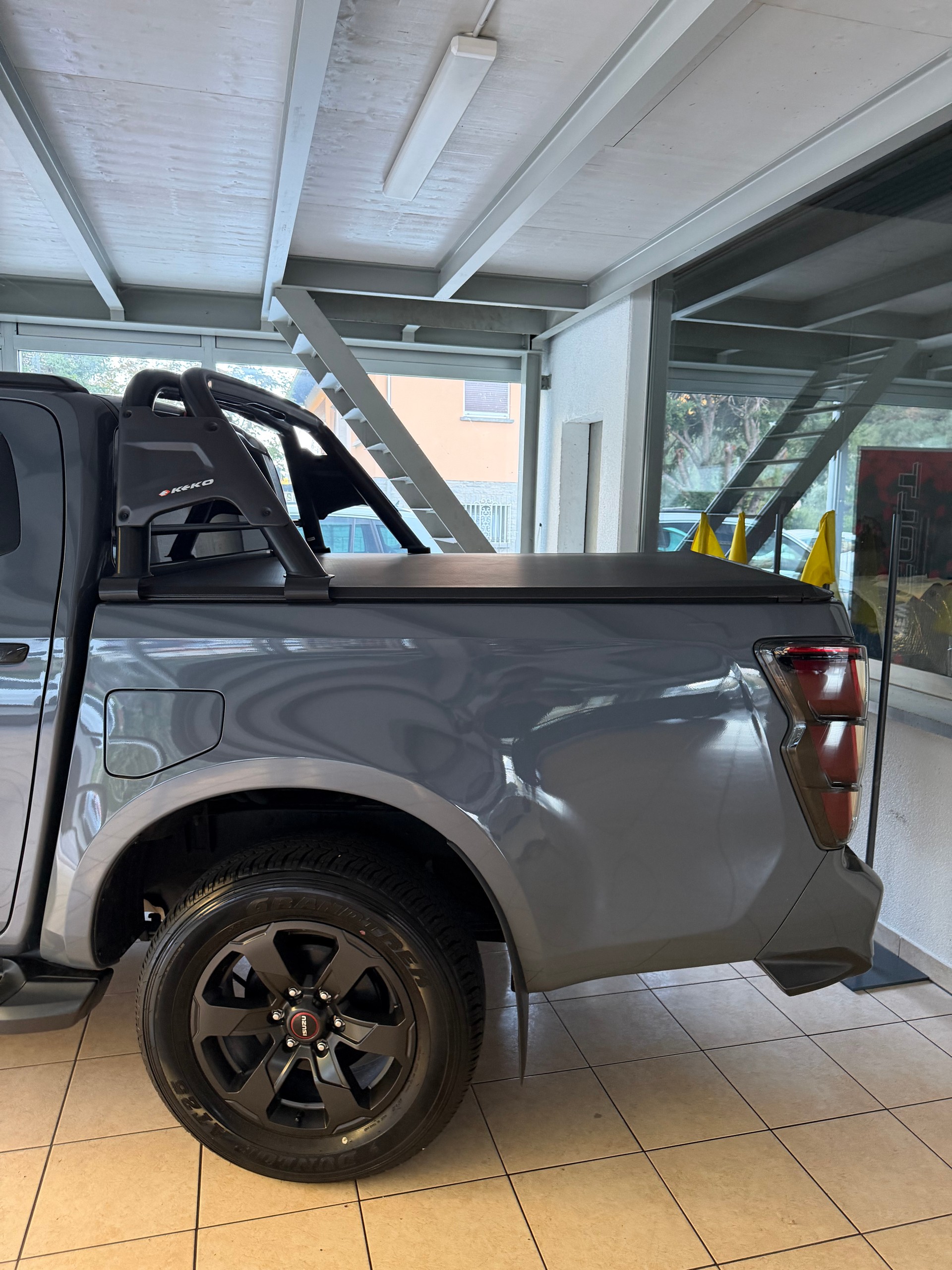 ISUZU D-MAX 1.9 CrewCab N60 Nitro Sport 4x4-image-3