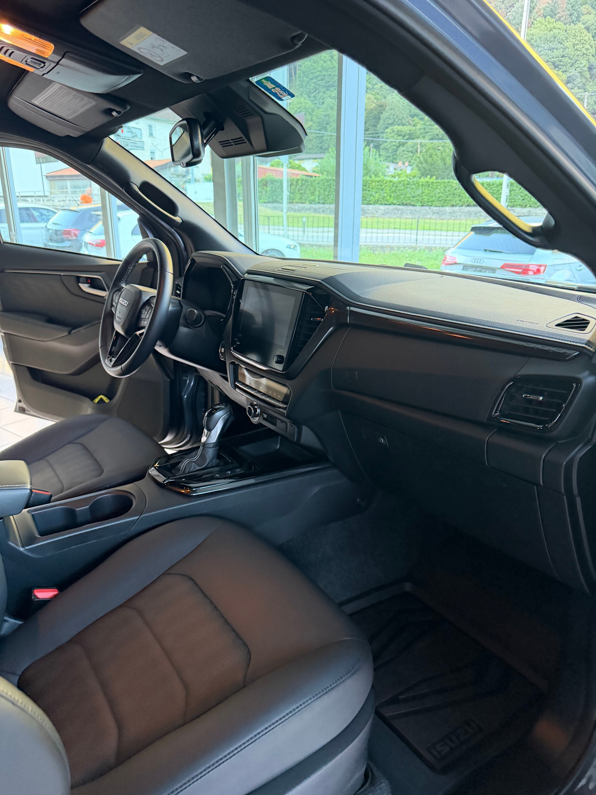 ISUZU D-MAX 1.9 CrewCab N60 Nitro Sport 4x4-image-11